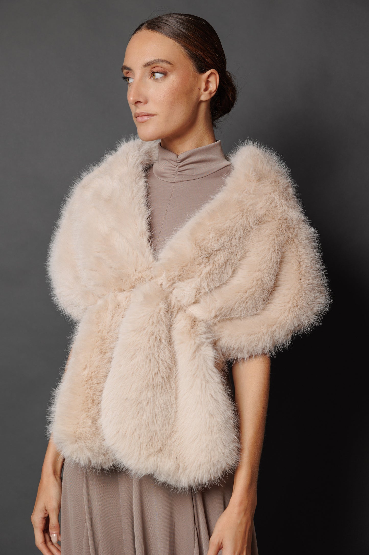 Estola de pelo beige