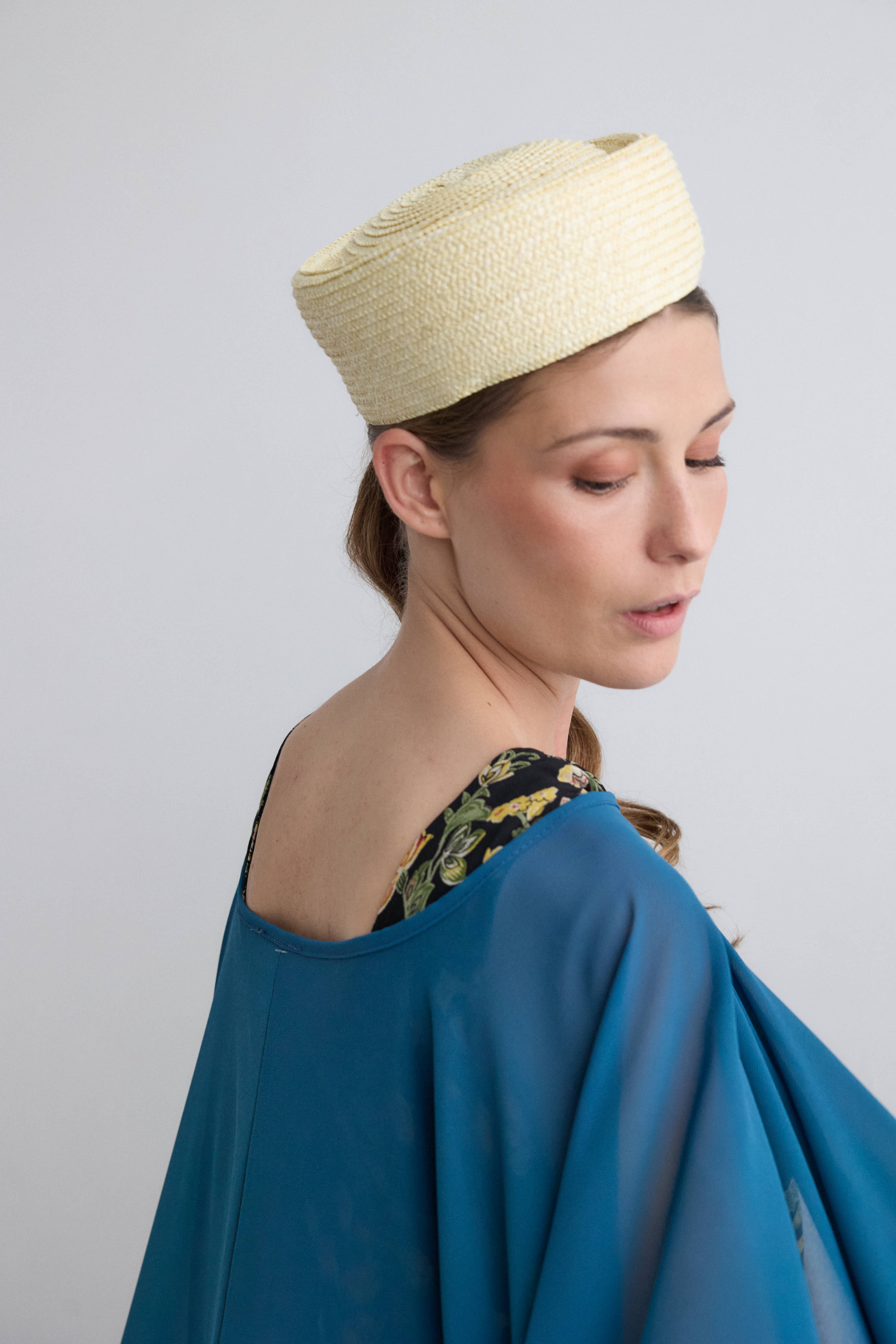 Long petroleum crepe cape