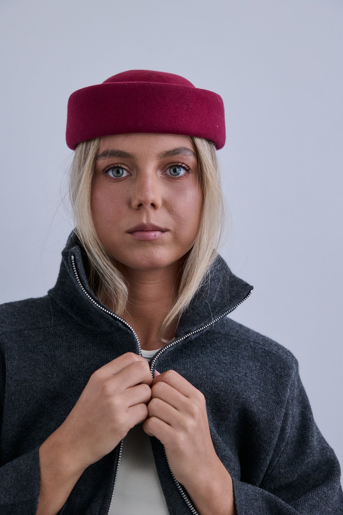 Tocado Casquete Jackie Vino mini