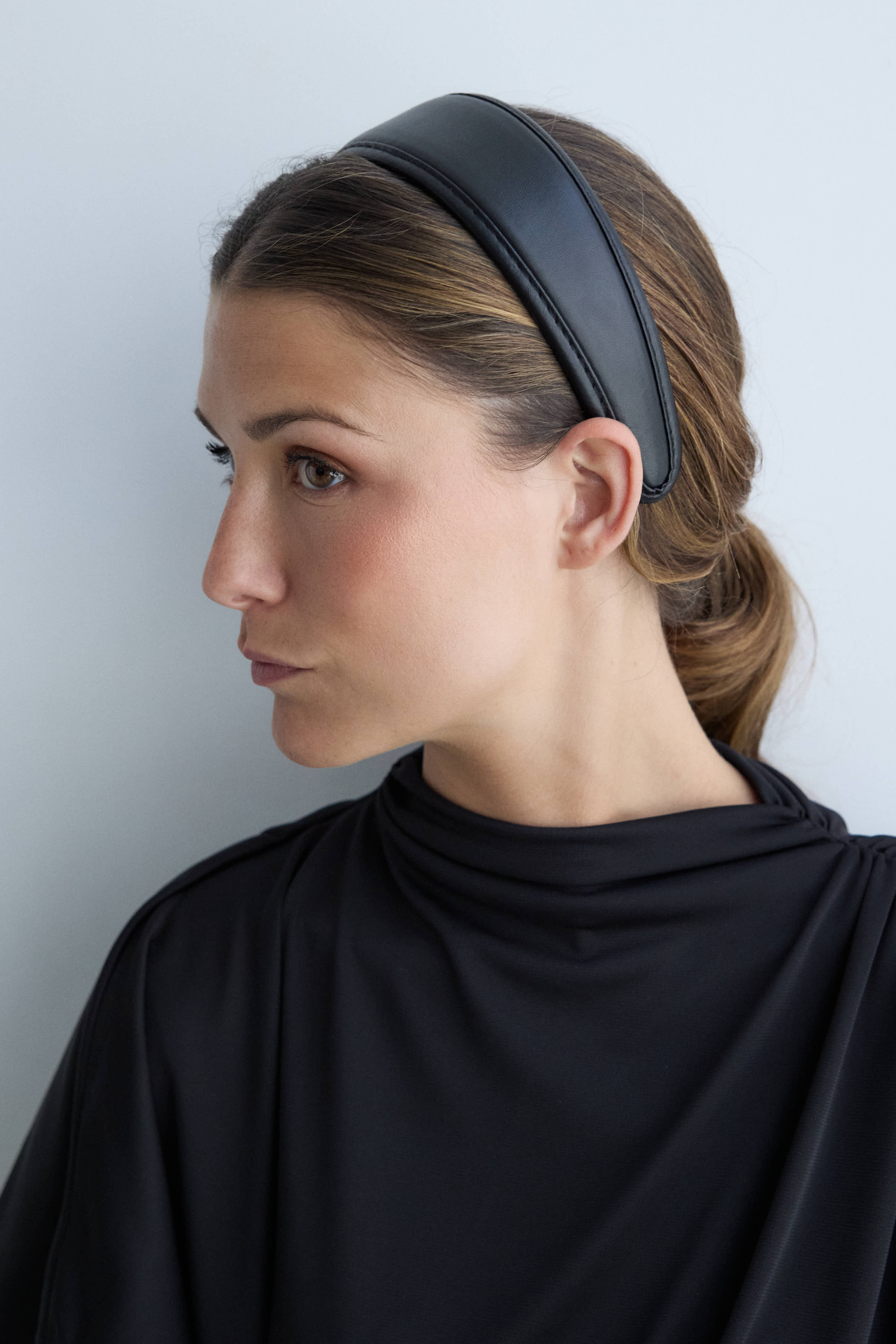 Diadema Plain negra