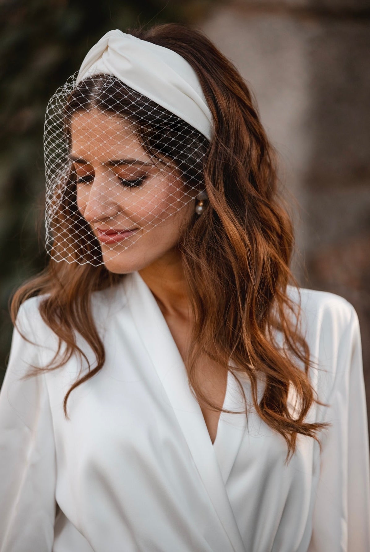 Diadema Baronesa blanco de crepe