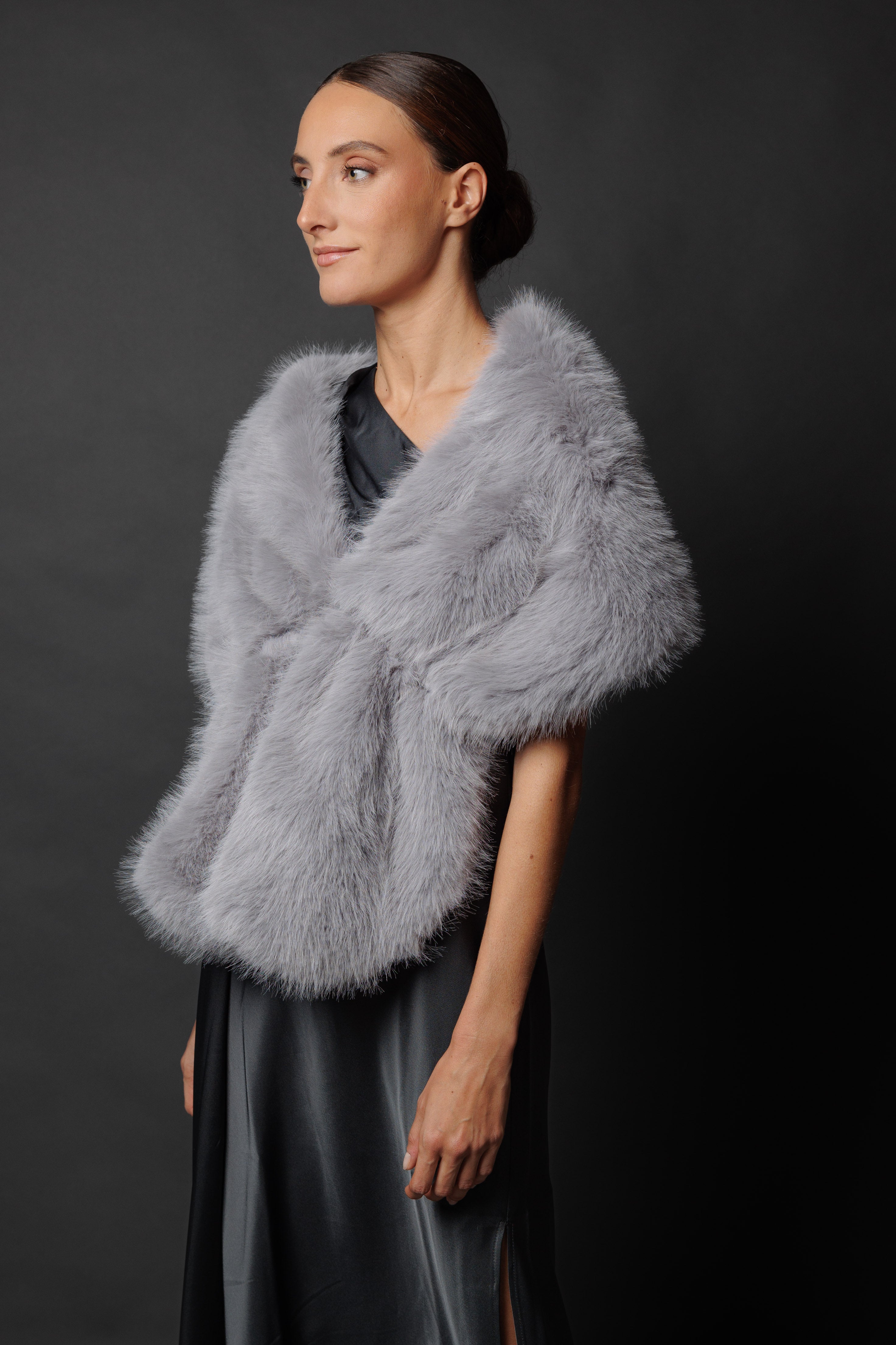 Estola de pelo Gris