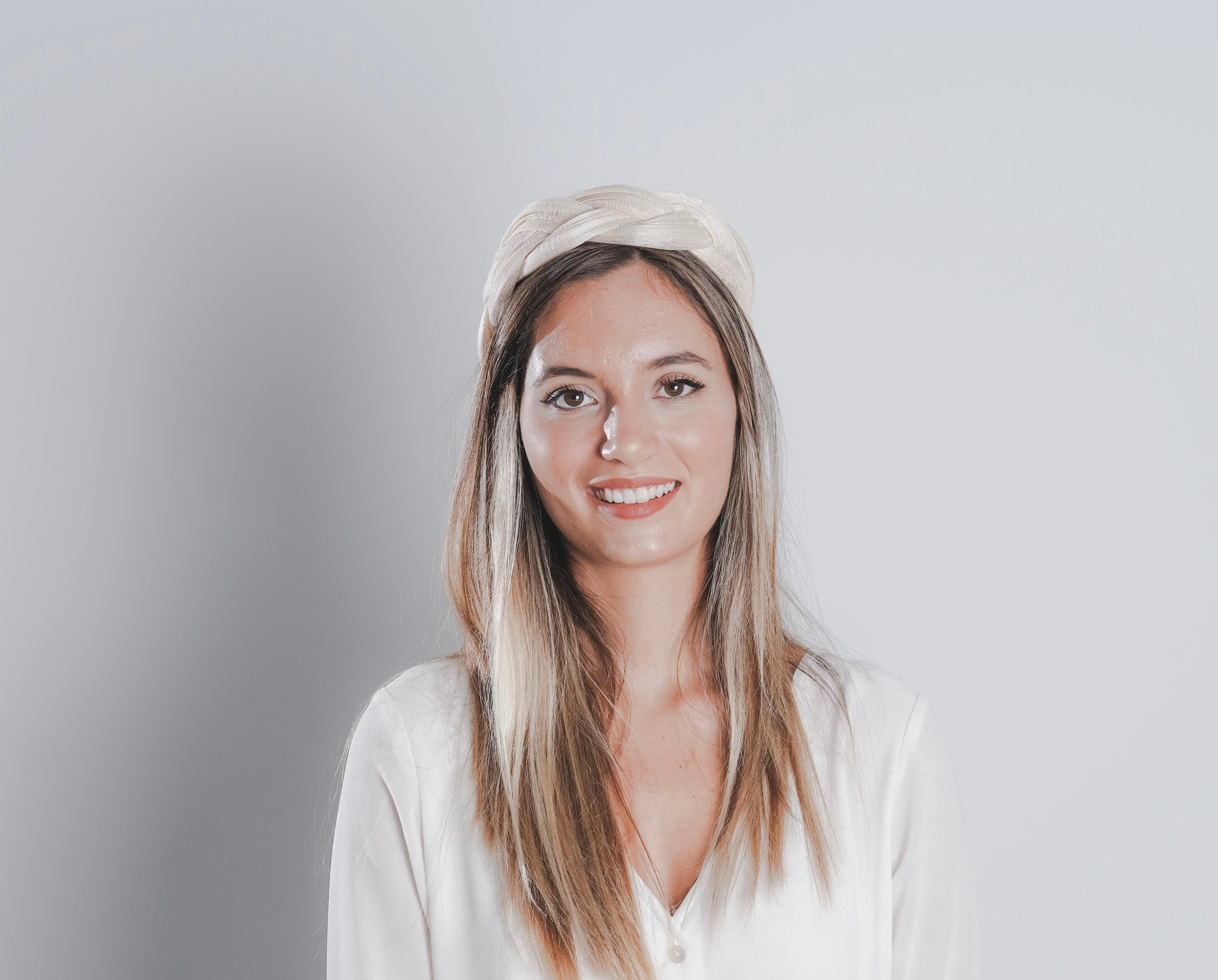 Diadema Infanta beige