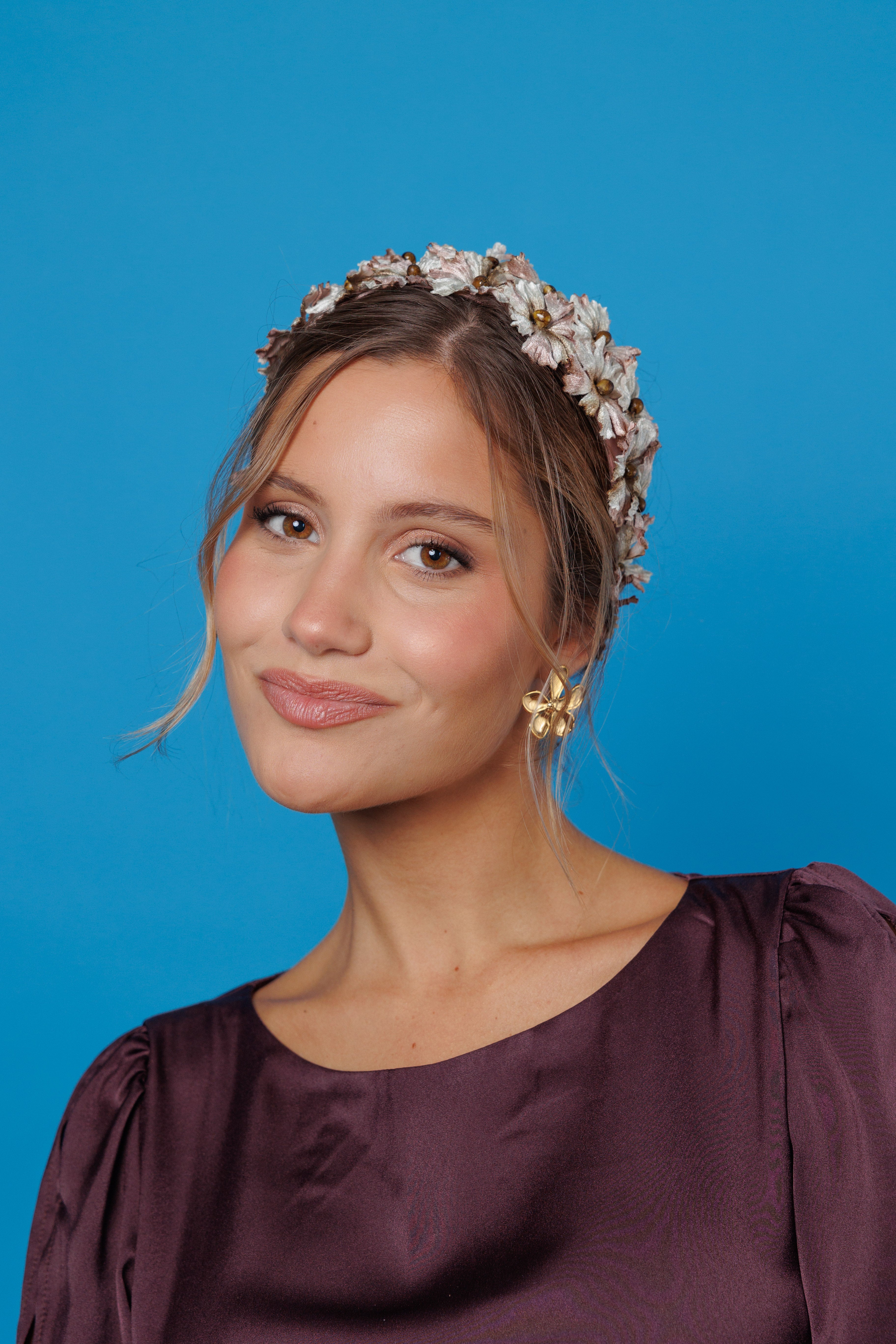 Diadema Margarita nude y beige