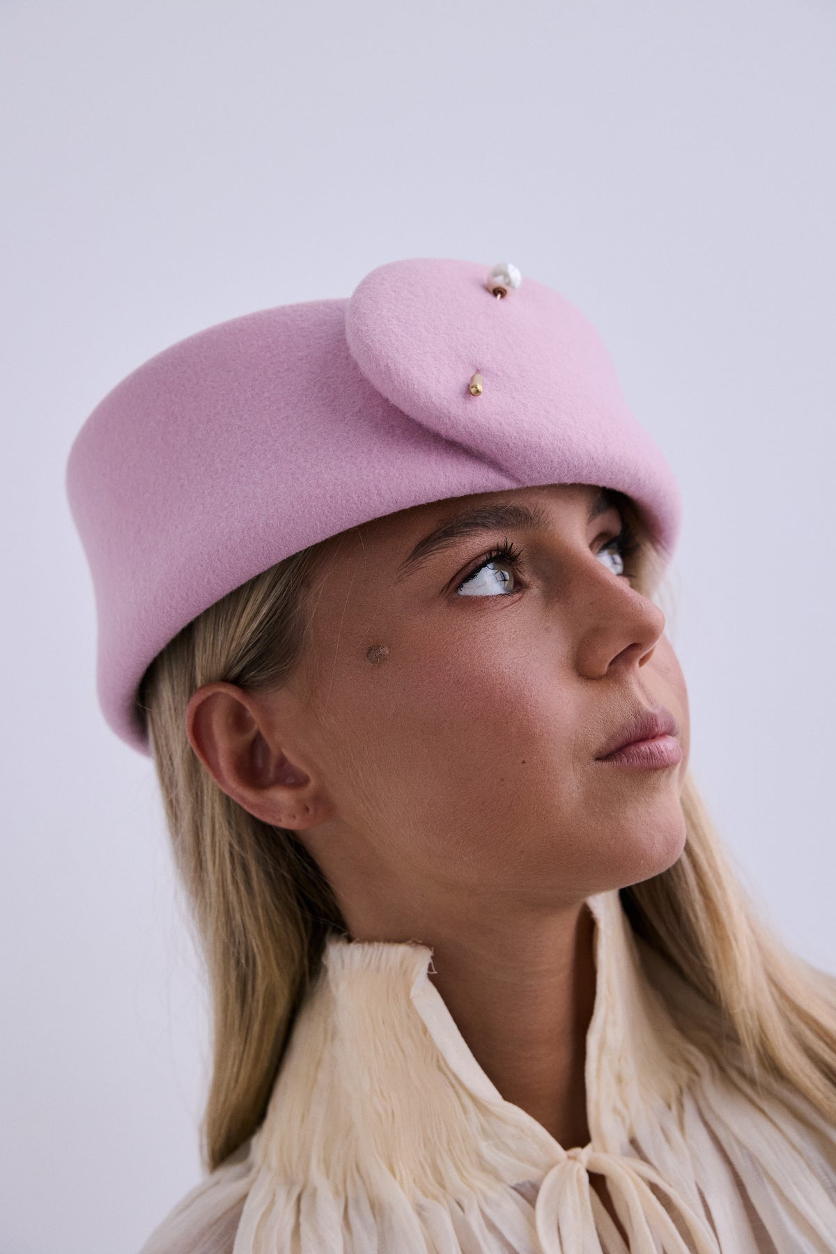 Tocado Casquete Jacqueline rosa