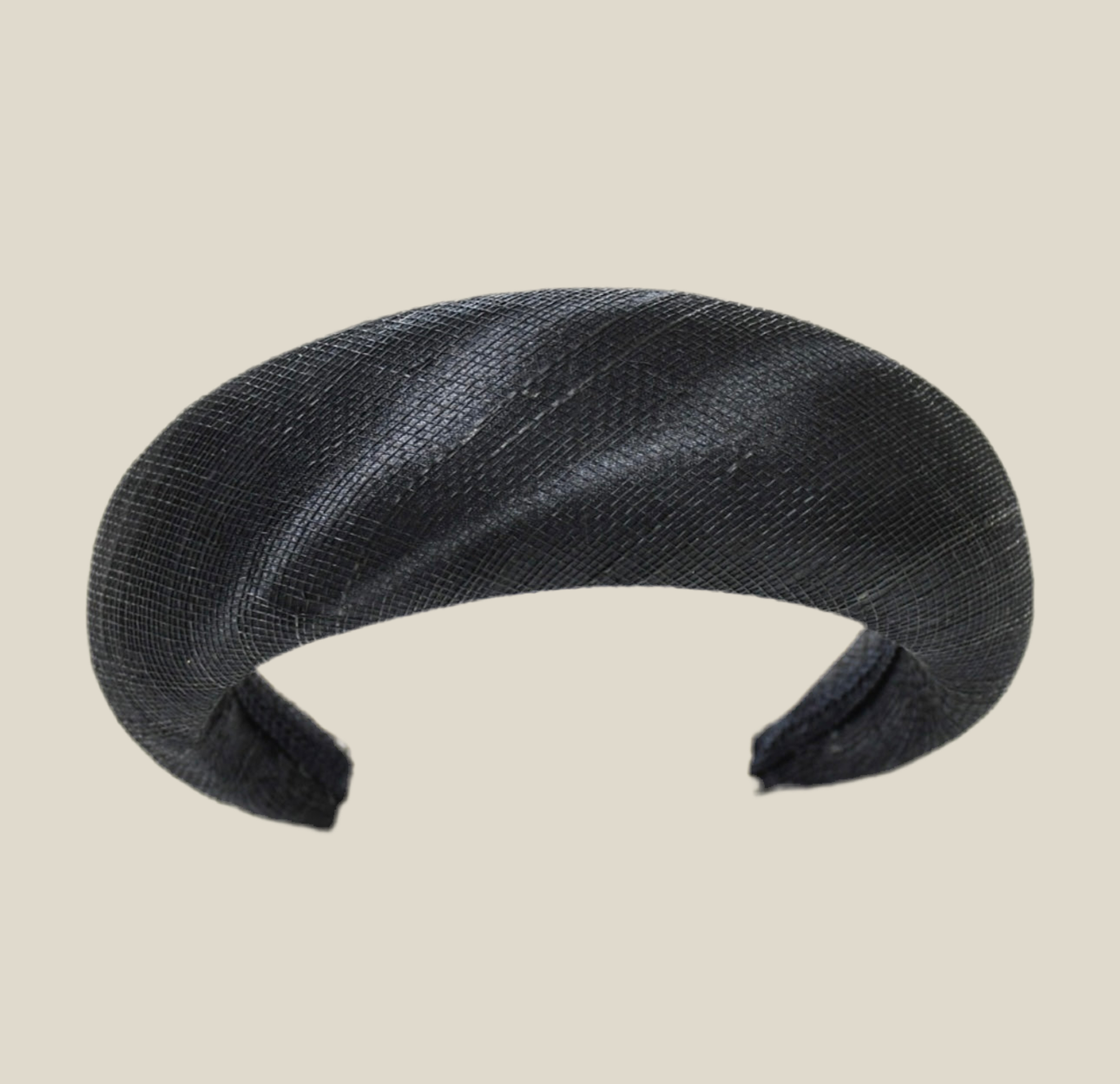 Diadema Roca de sinamay negra