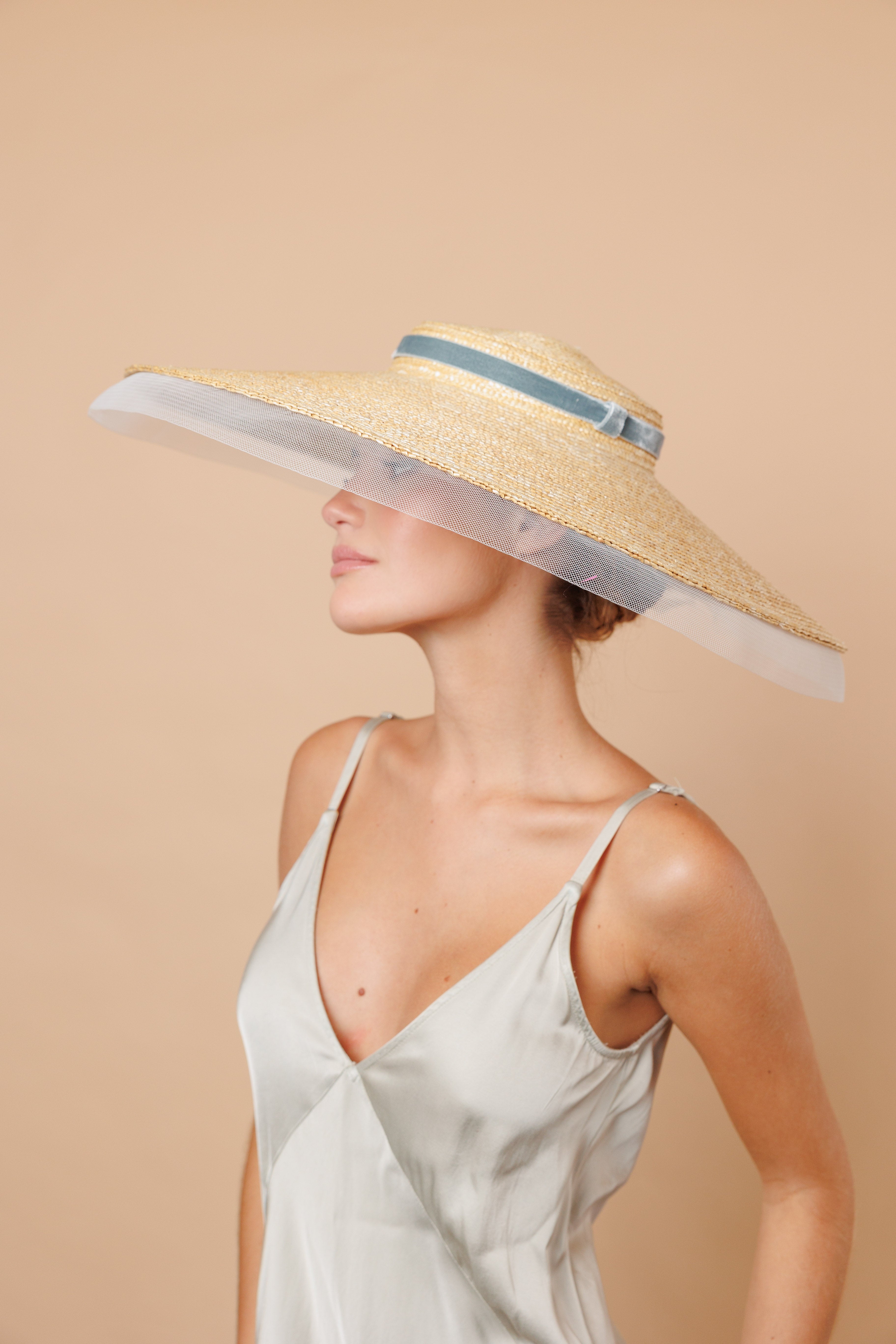 Pamela Sonsoles de paja natural