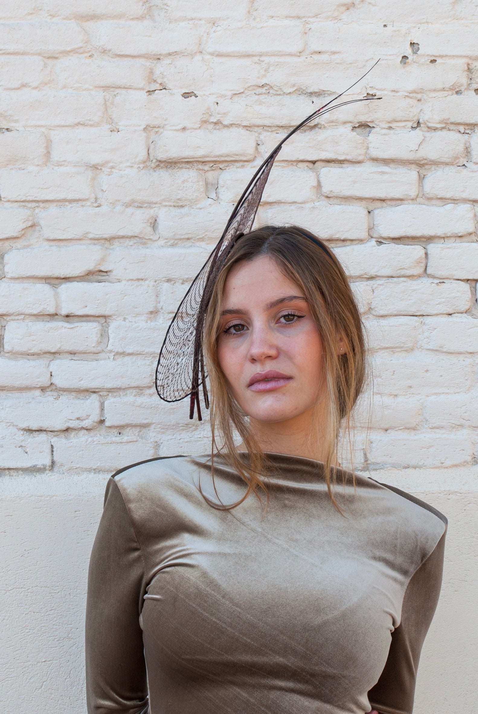 Tocado Fausta chocolate con raquis