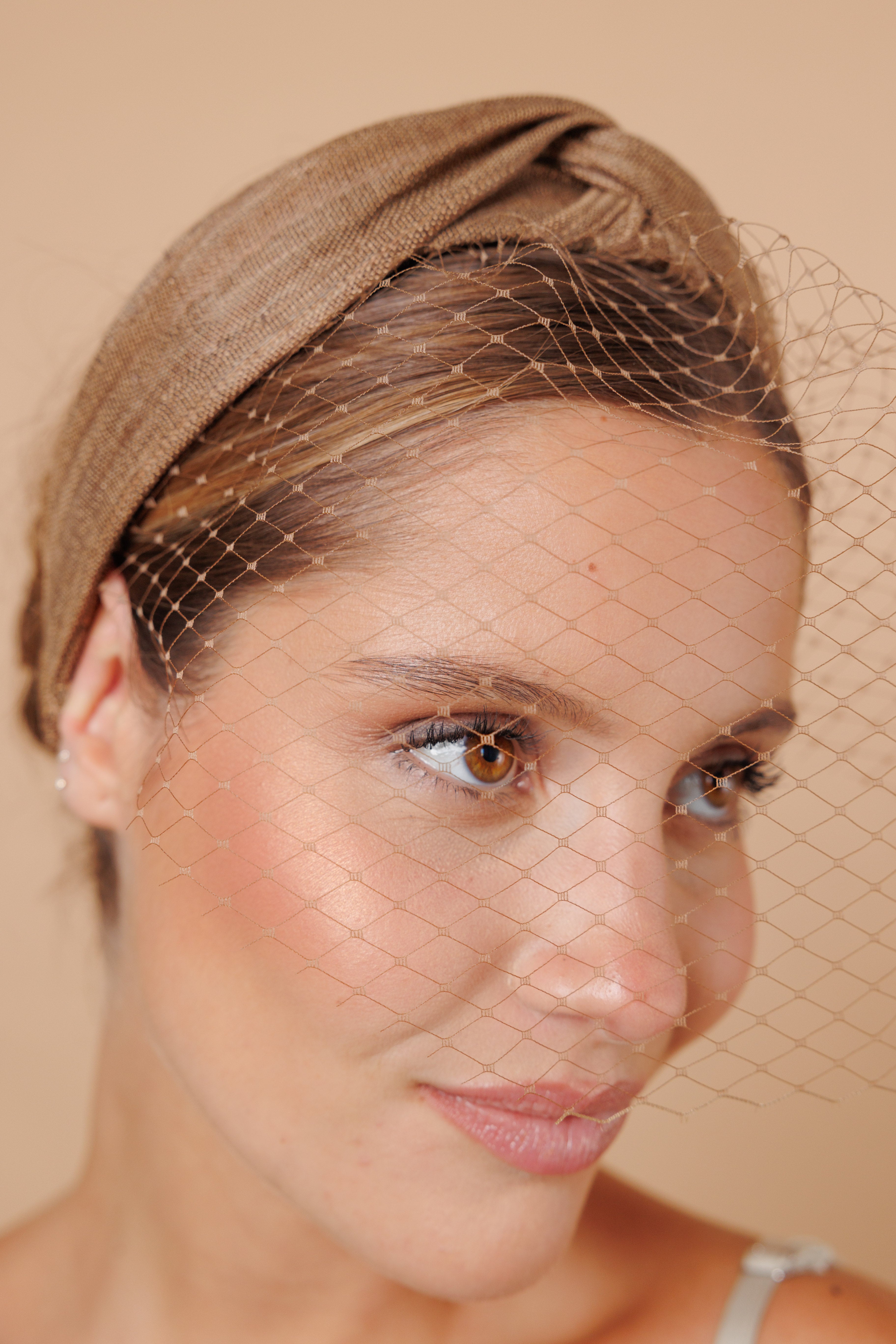 Diadema Baronesa chocolate