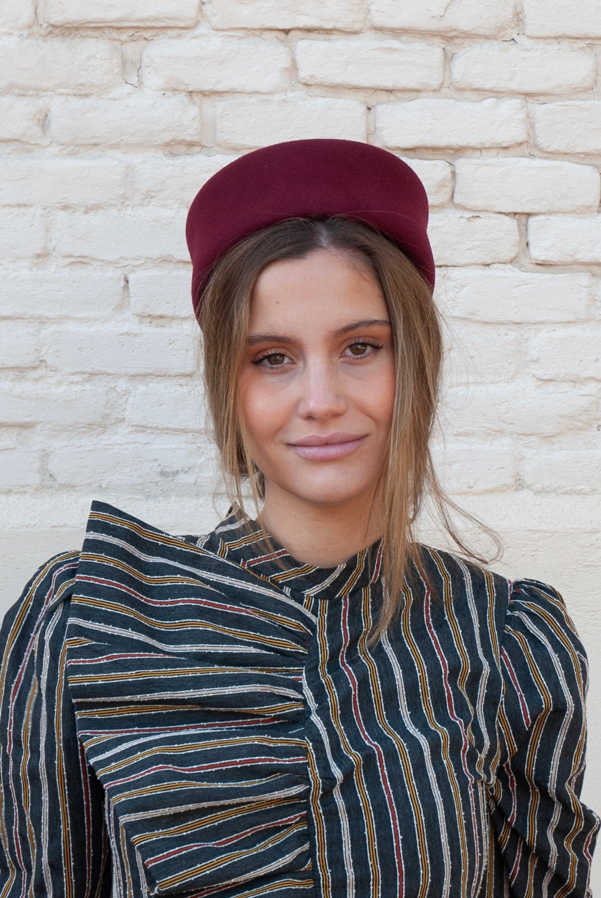 Tocado Casquete Jackie vino