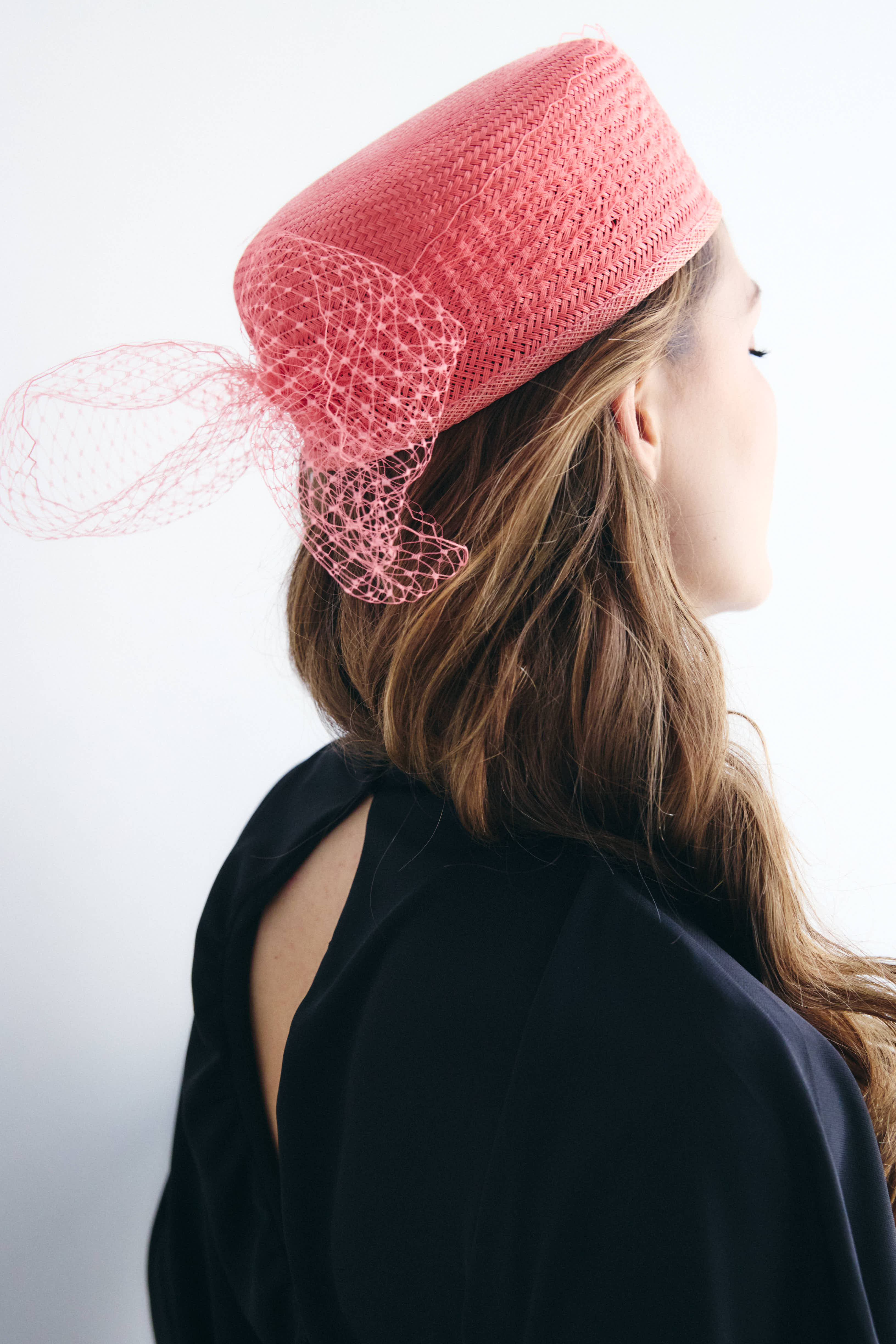 Casquete Amelia coral