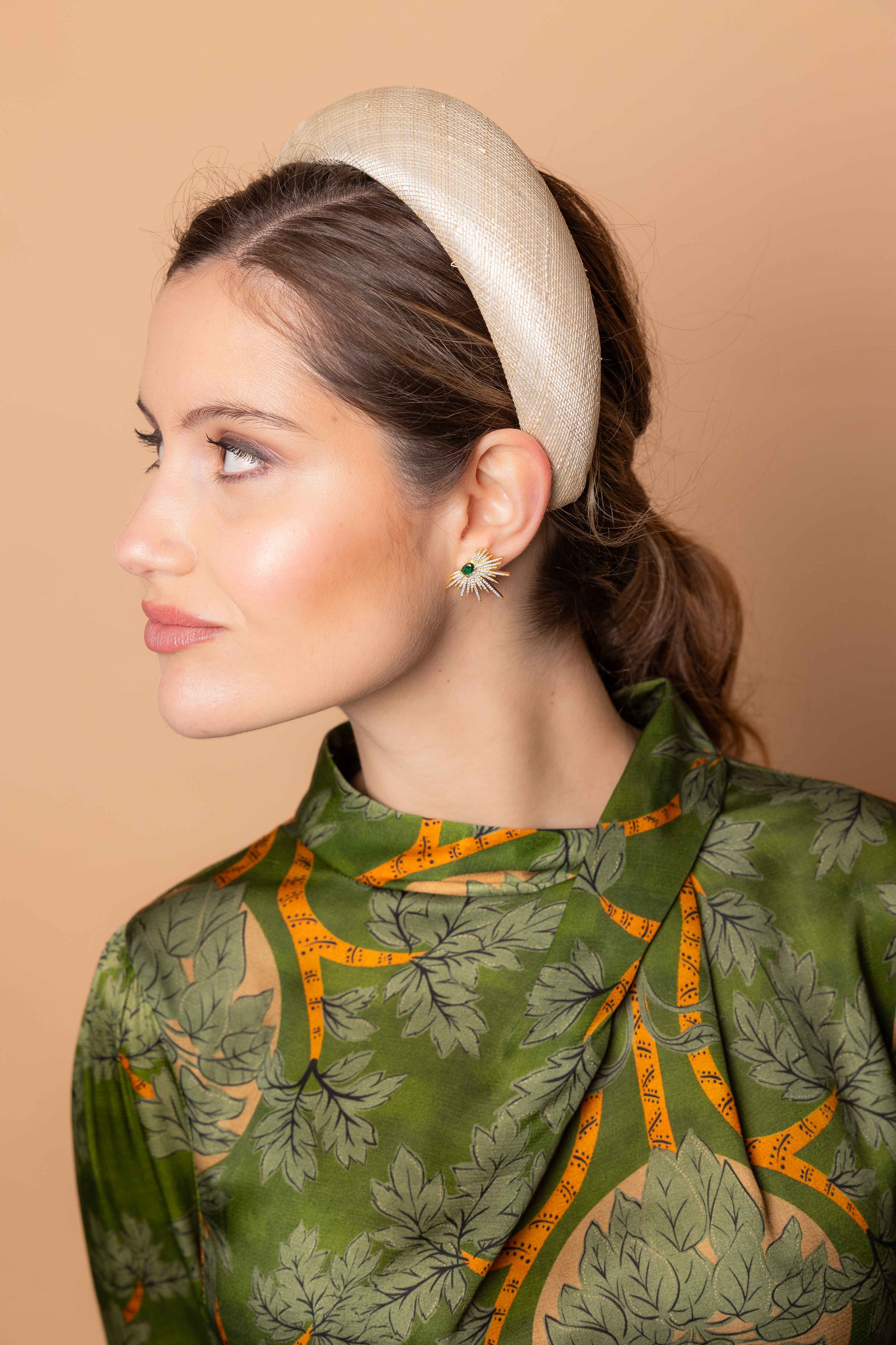 Diadema Roca de sinamay buganvilla