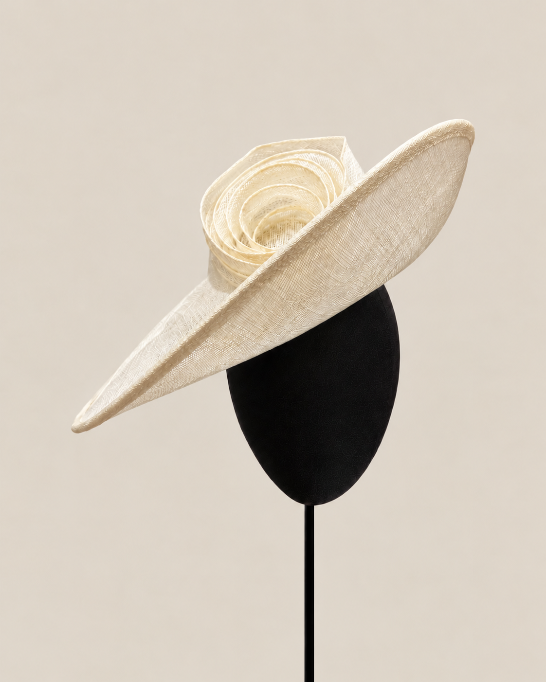 Pamela Nieves beige