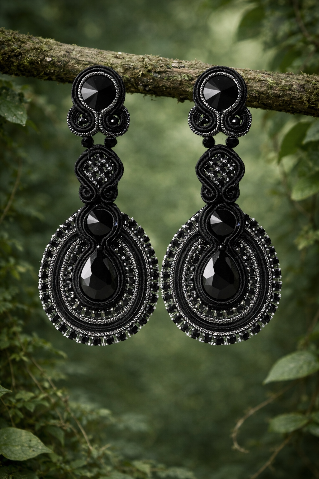 Pendientes Alcázar negros