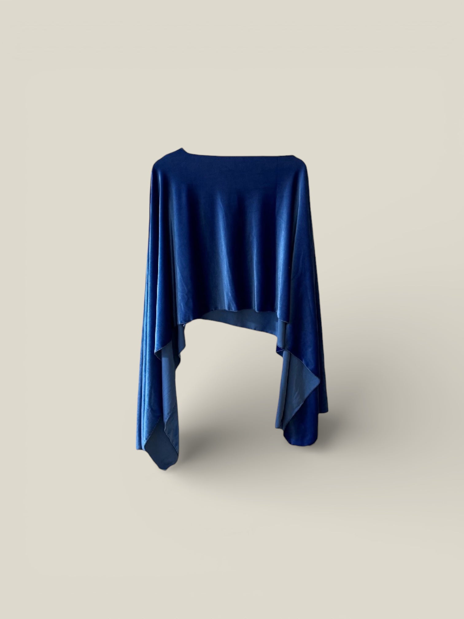 Capa de terciopelo Azul Klein