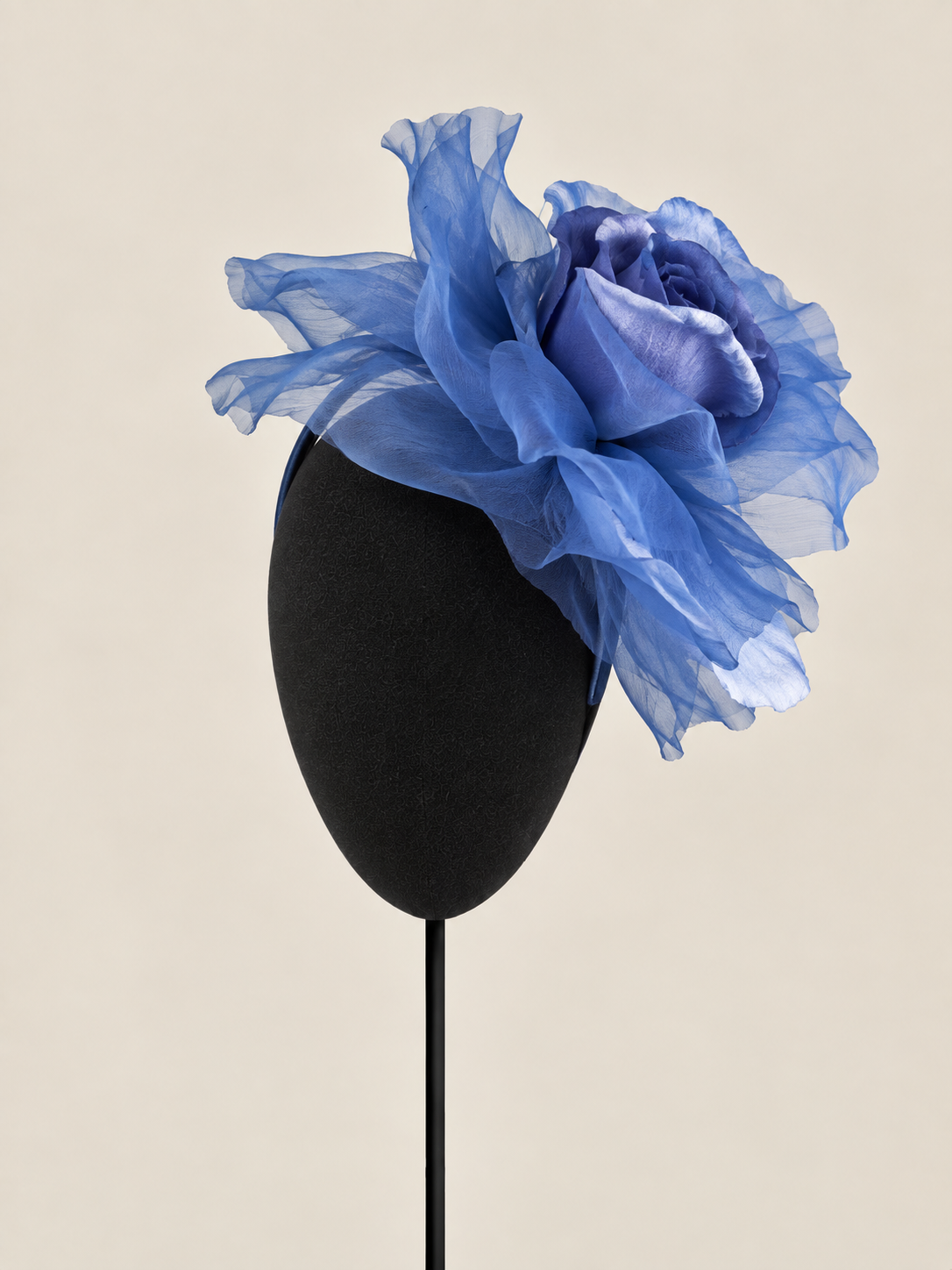 Tocado Raimunda azul klein