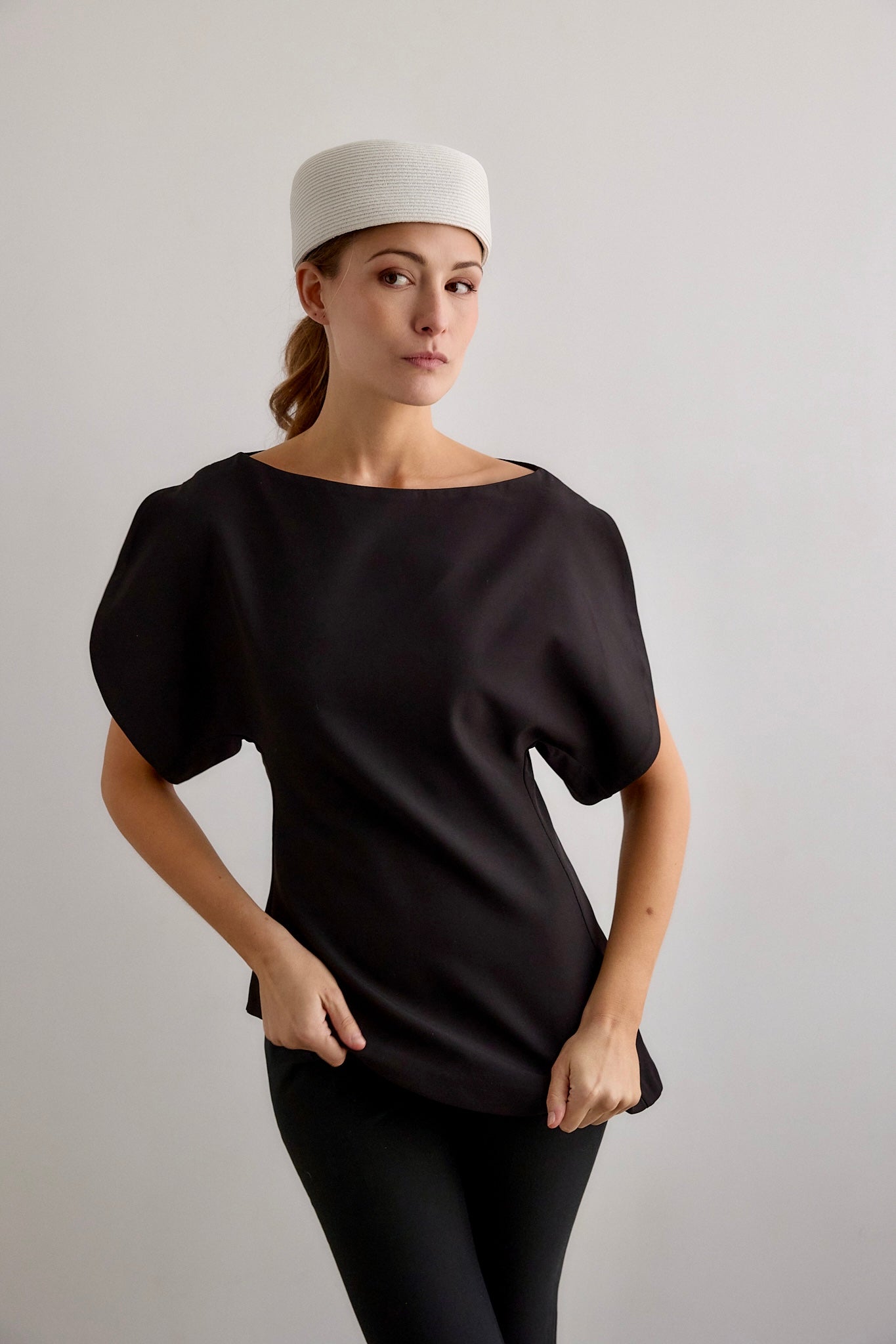 Casquete Gabrielia blanco