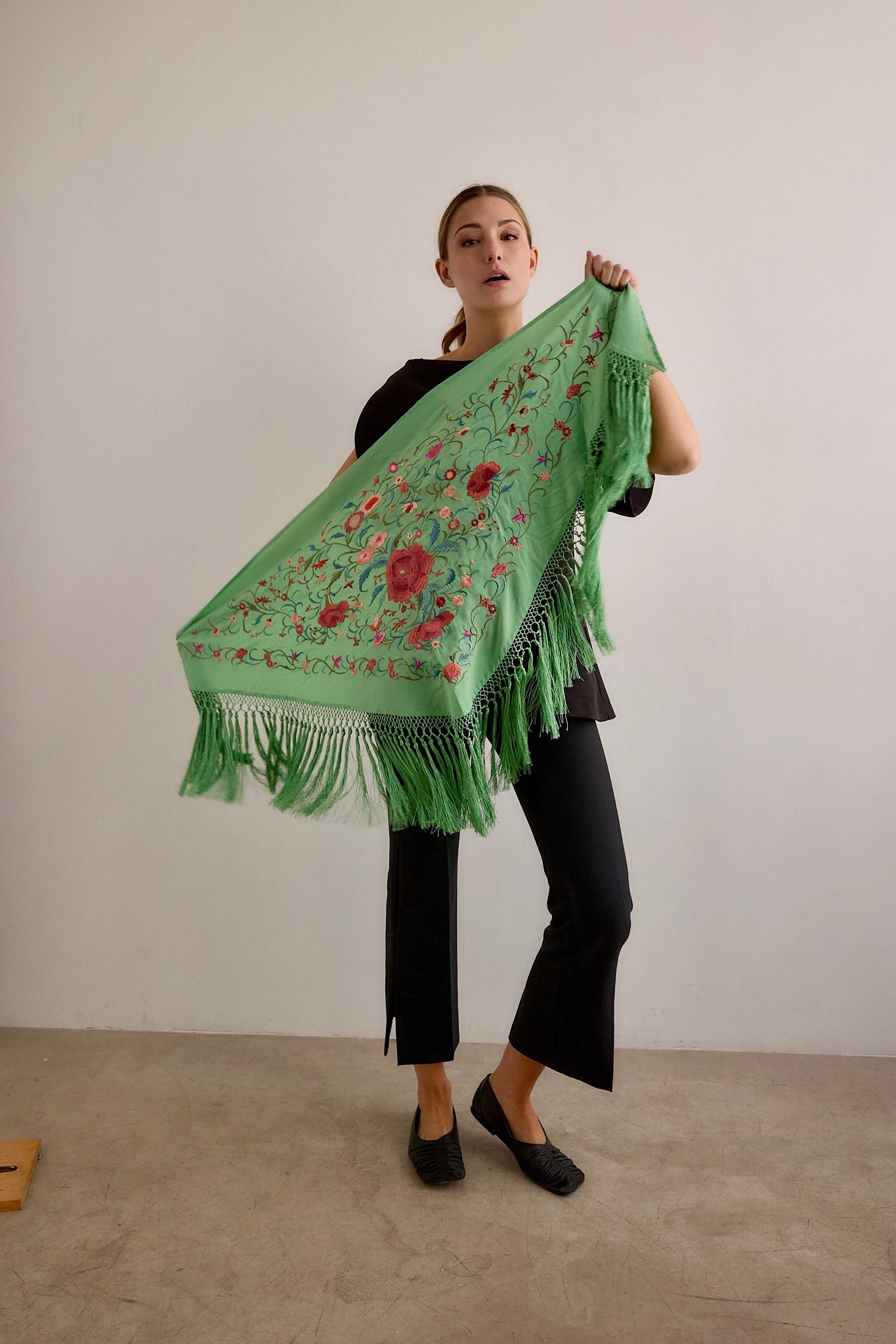 Mantoncillo Bordado verde menta