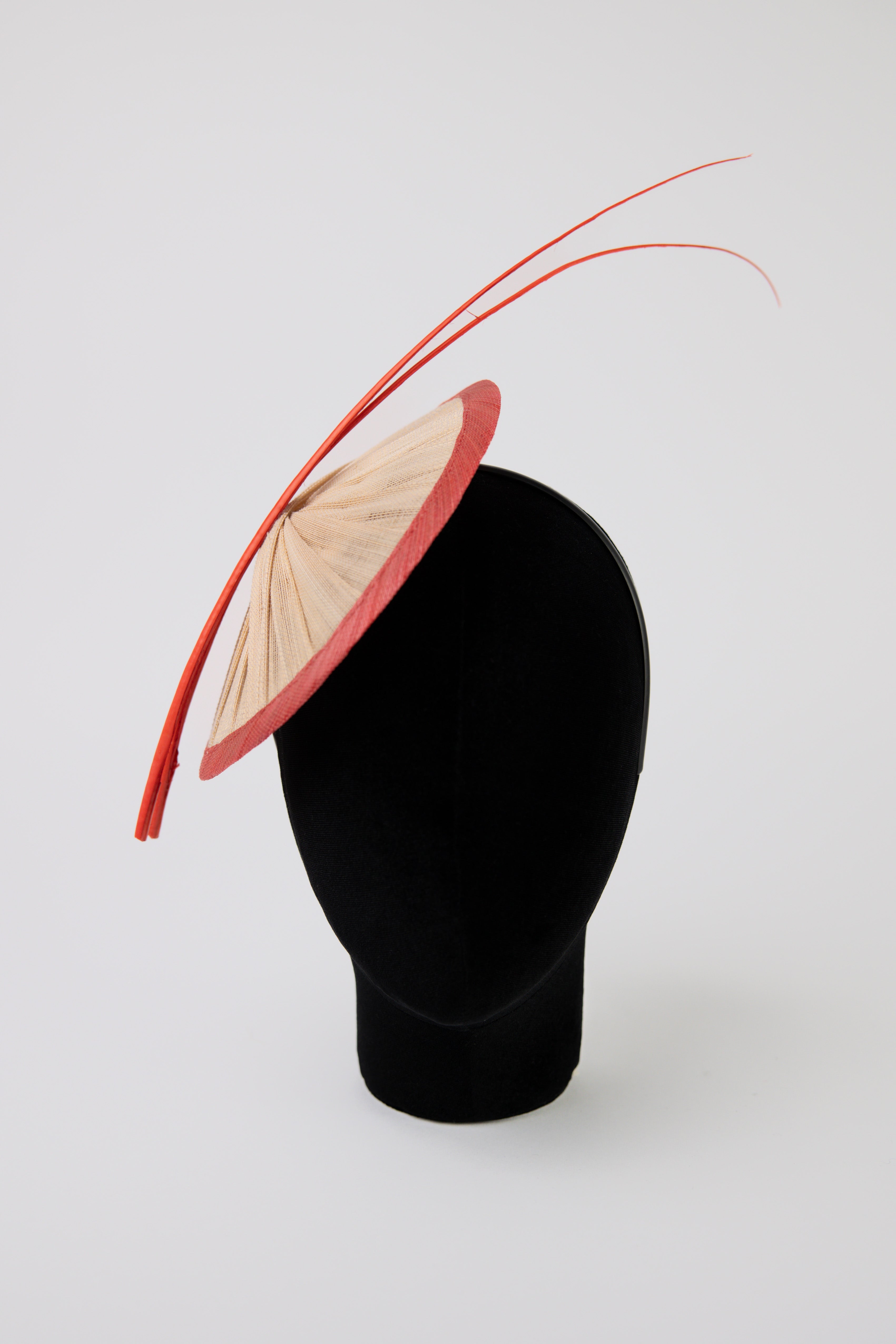 Tocado Osaka beige y rojo