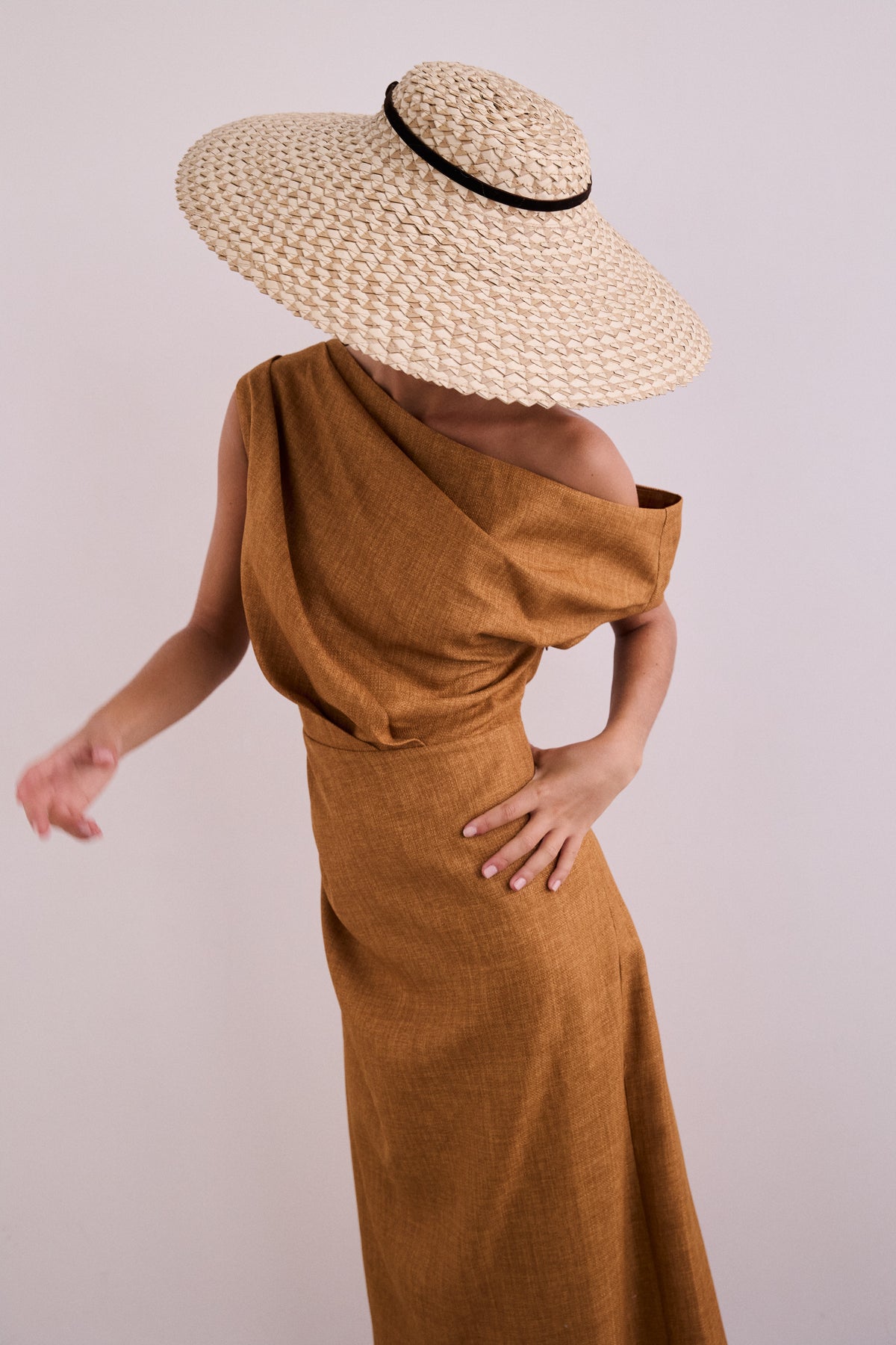 Pamela Espuela beige y camel
