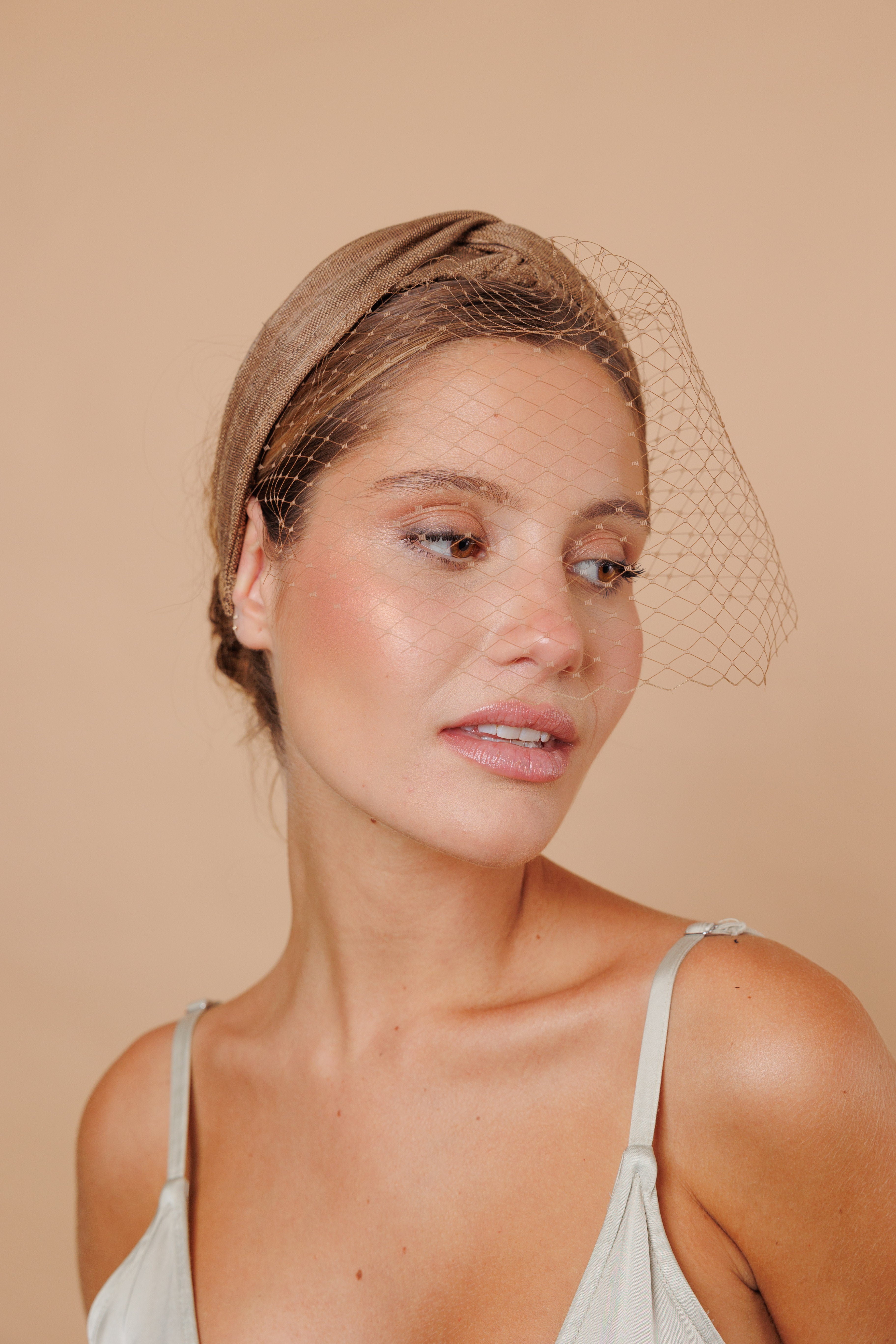 Diadema Baronesa chocolate