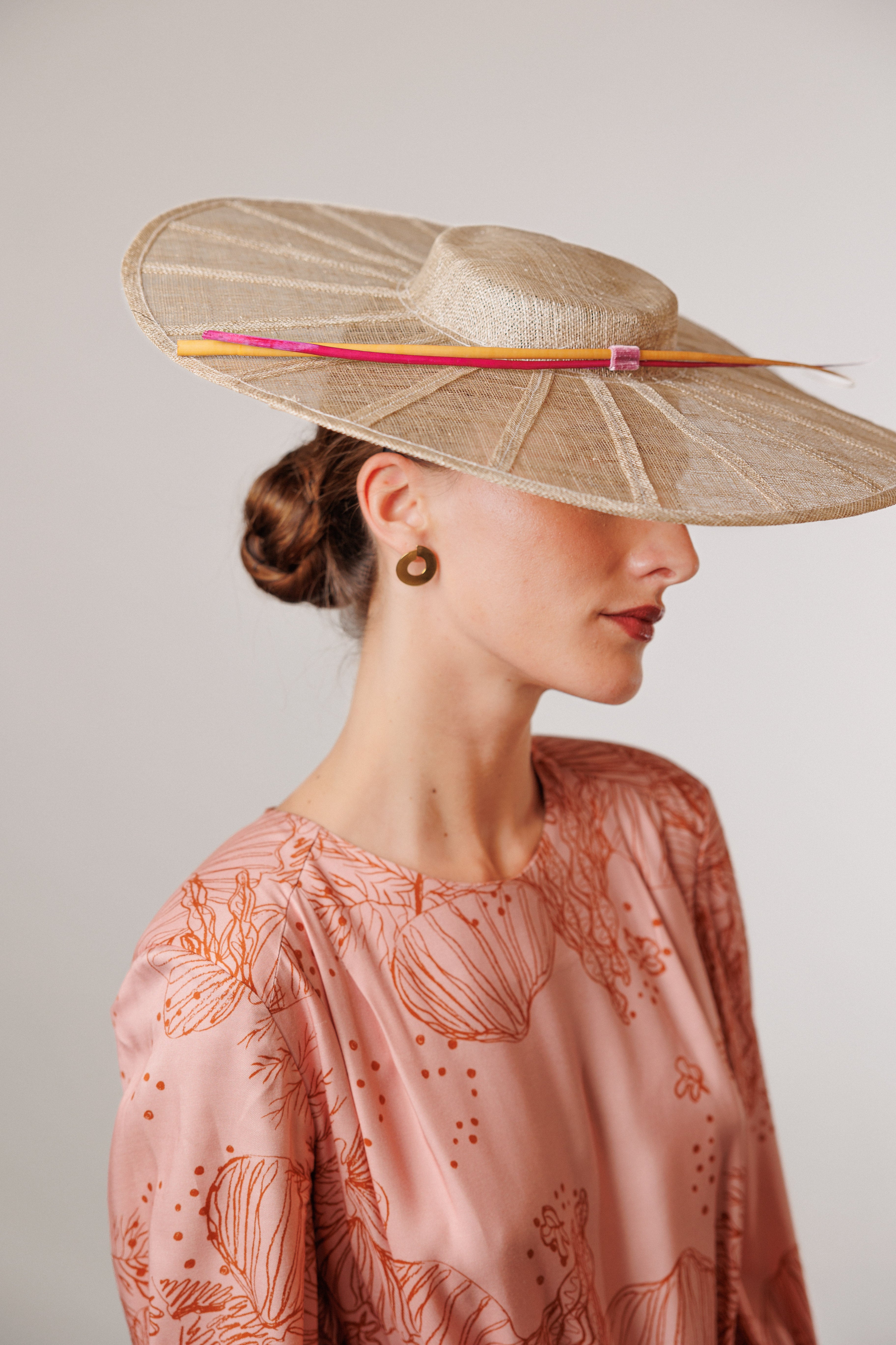 Pamela Lourdes beige