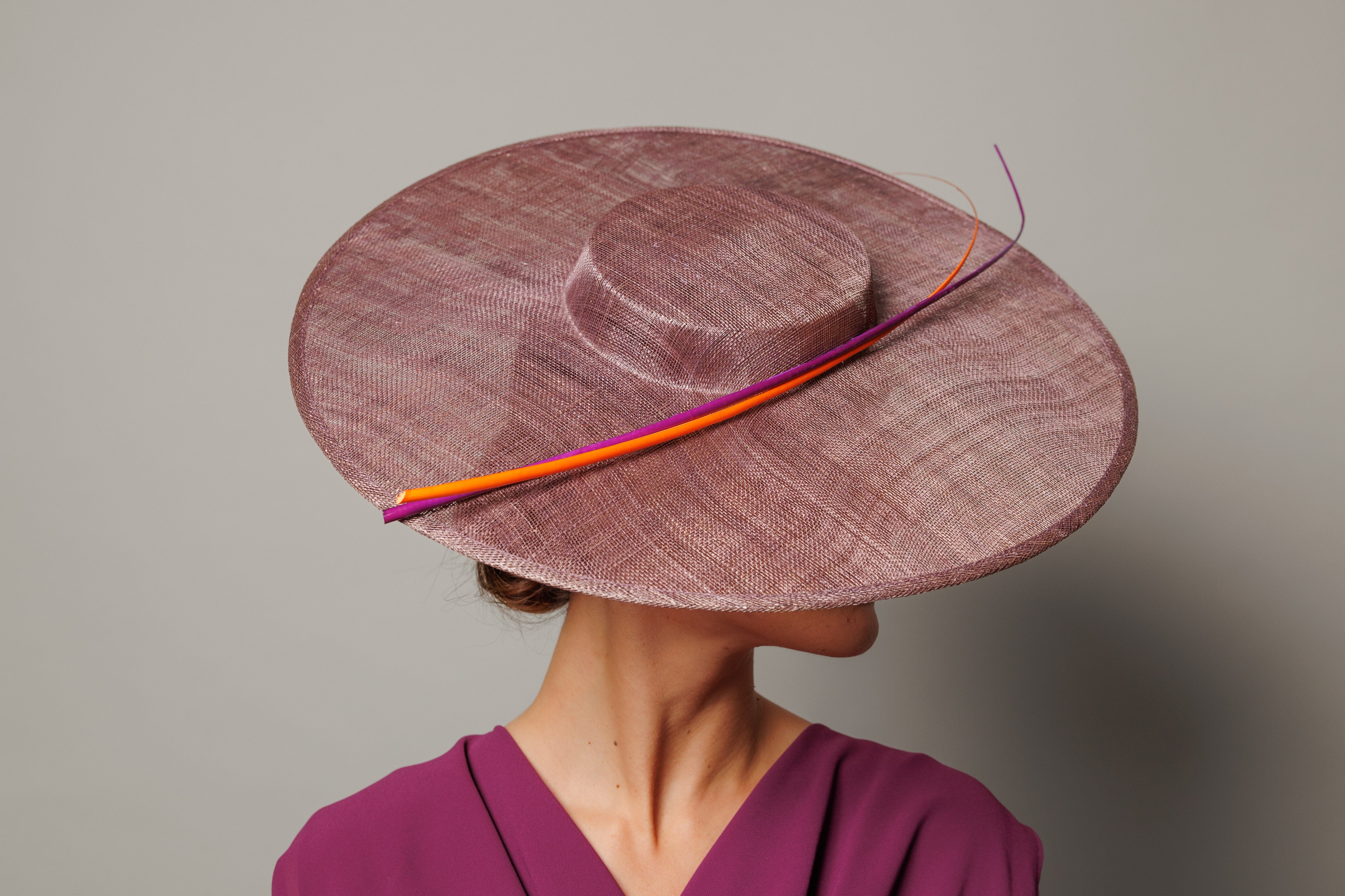 Pamela Catalina Morada con raquis