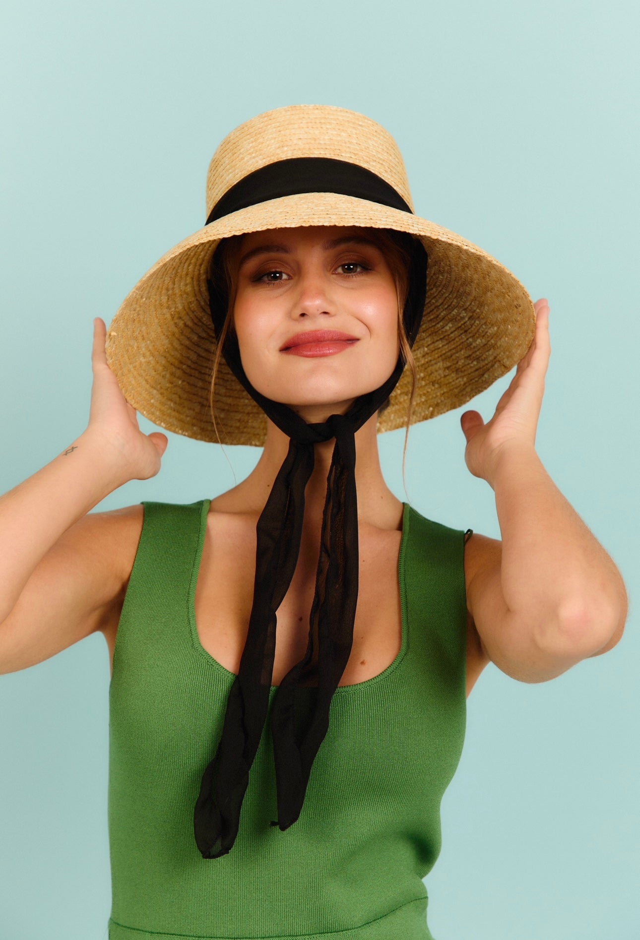 Pamela Audrey Beige con cinta