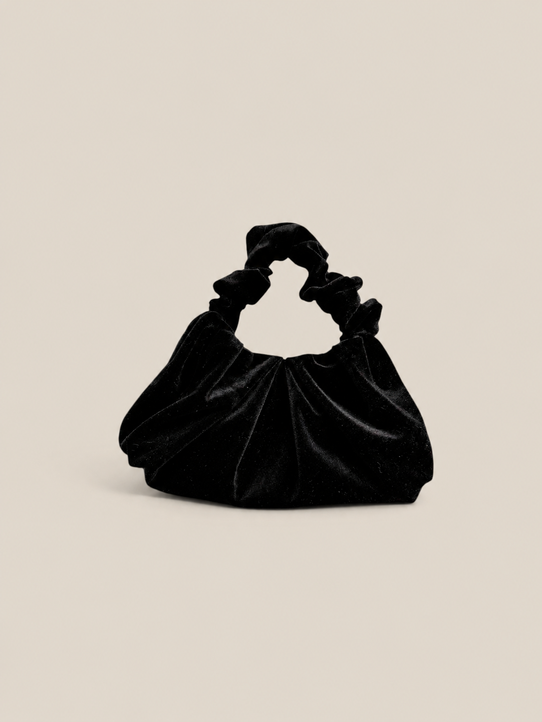 Bolso Plié negro terciopelo
