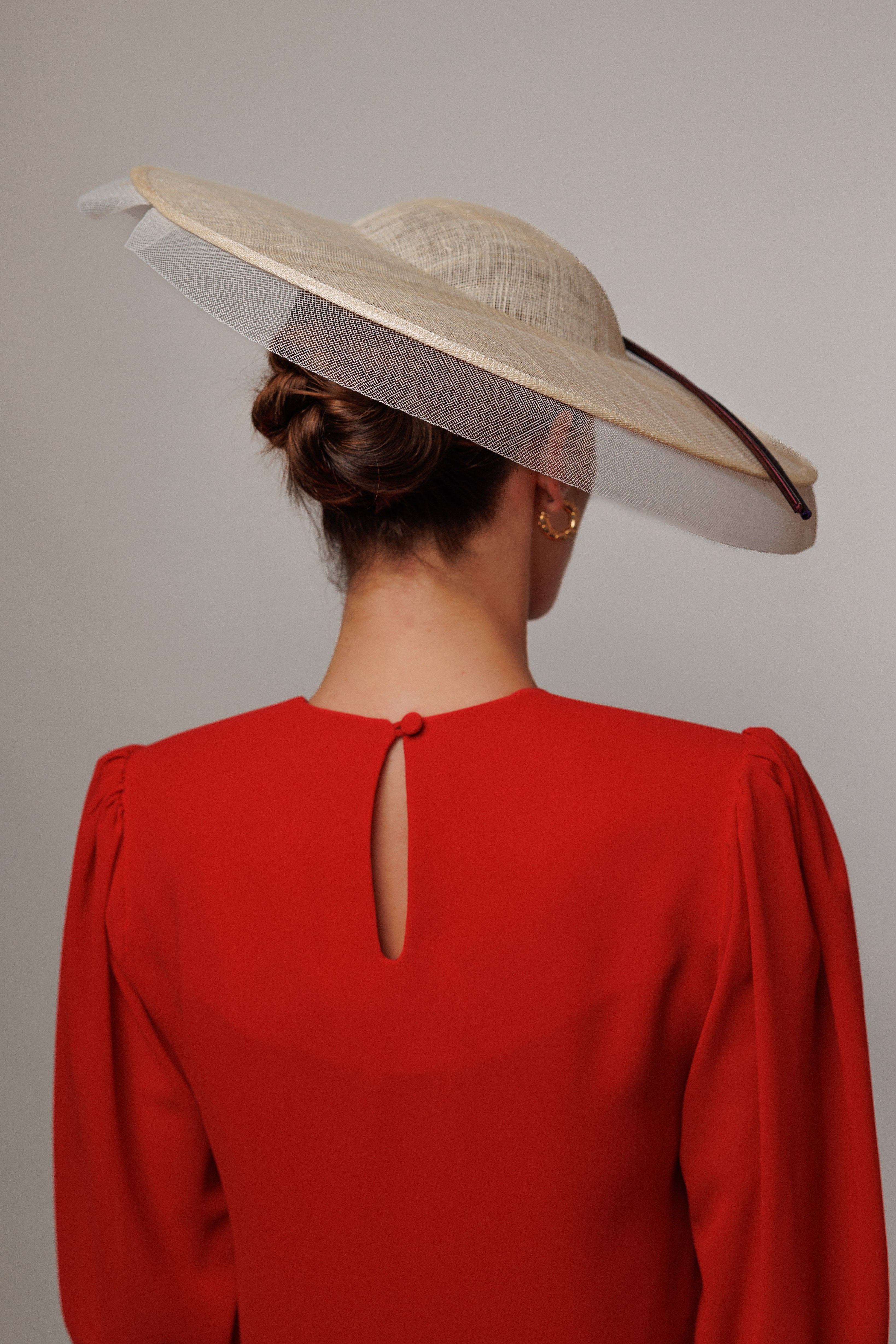 Pamela Sonsoles beige with spine