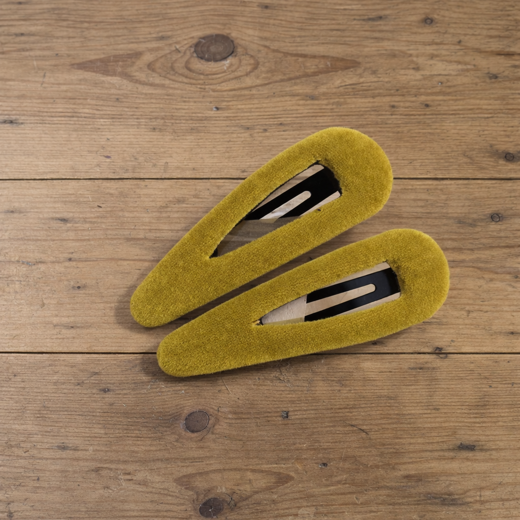 Horquillas terciopelo mostaza