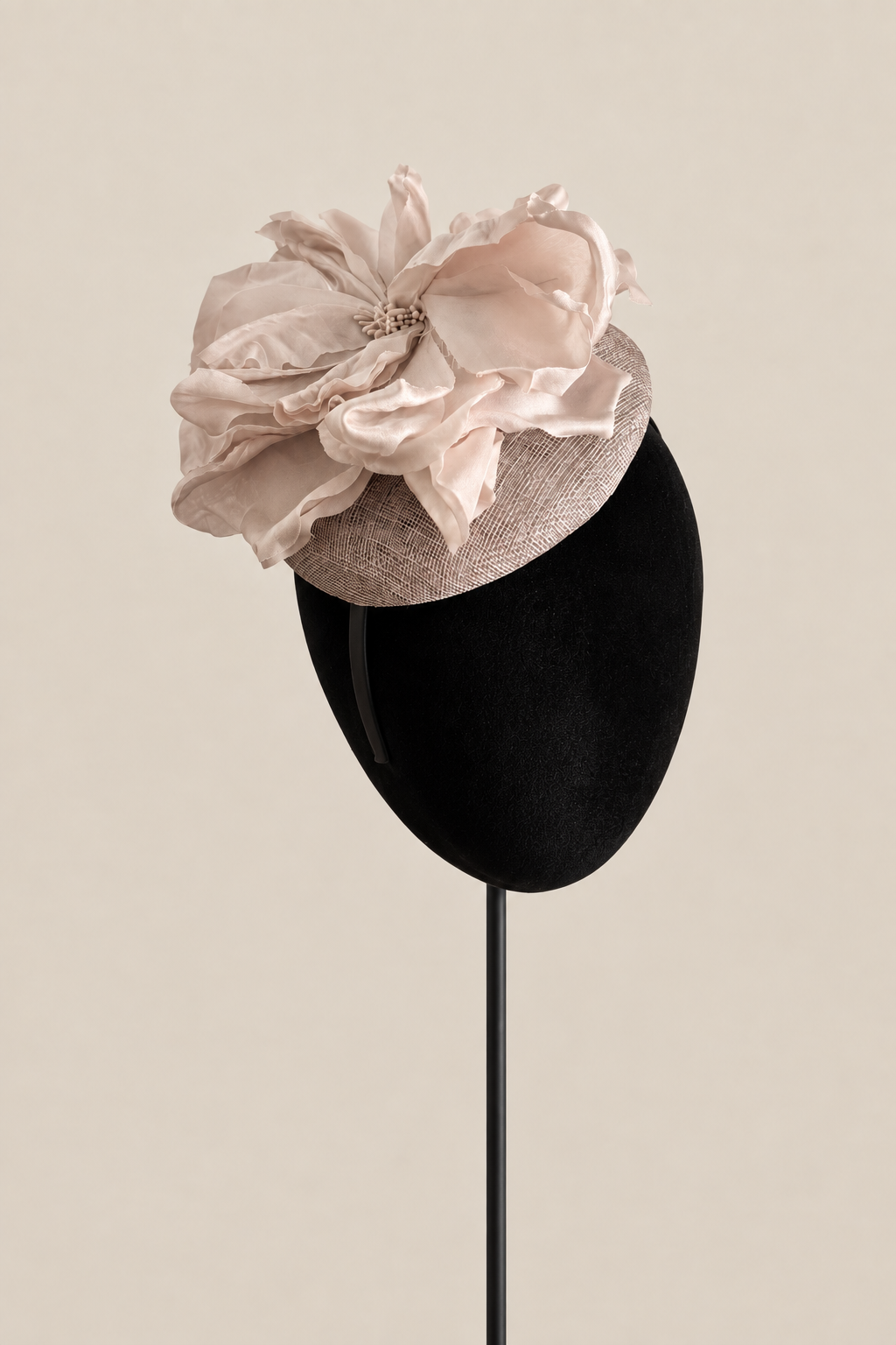 Tocado Agnes gris