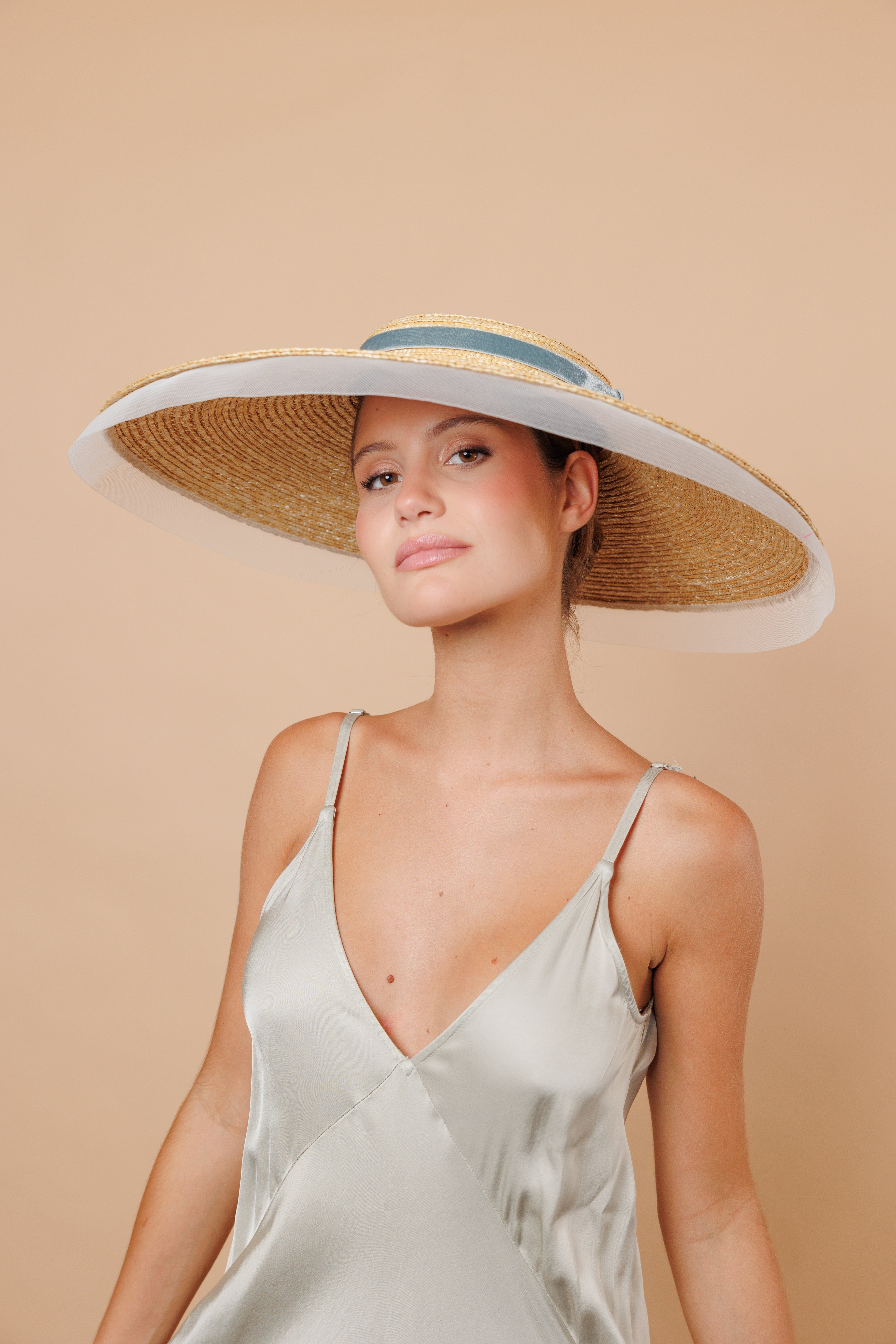 Pamela Sonsoles de paja natural