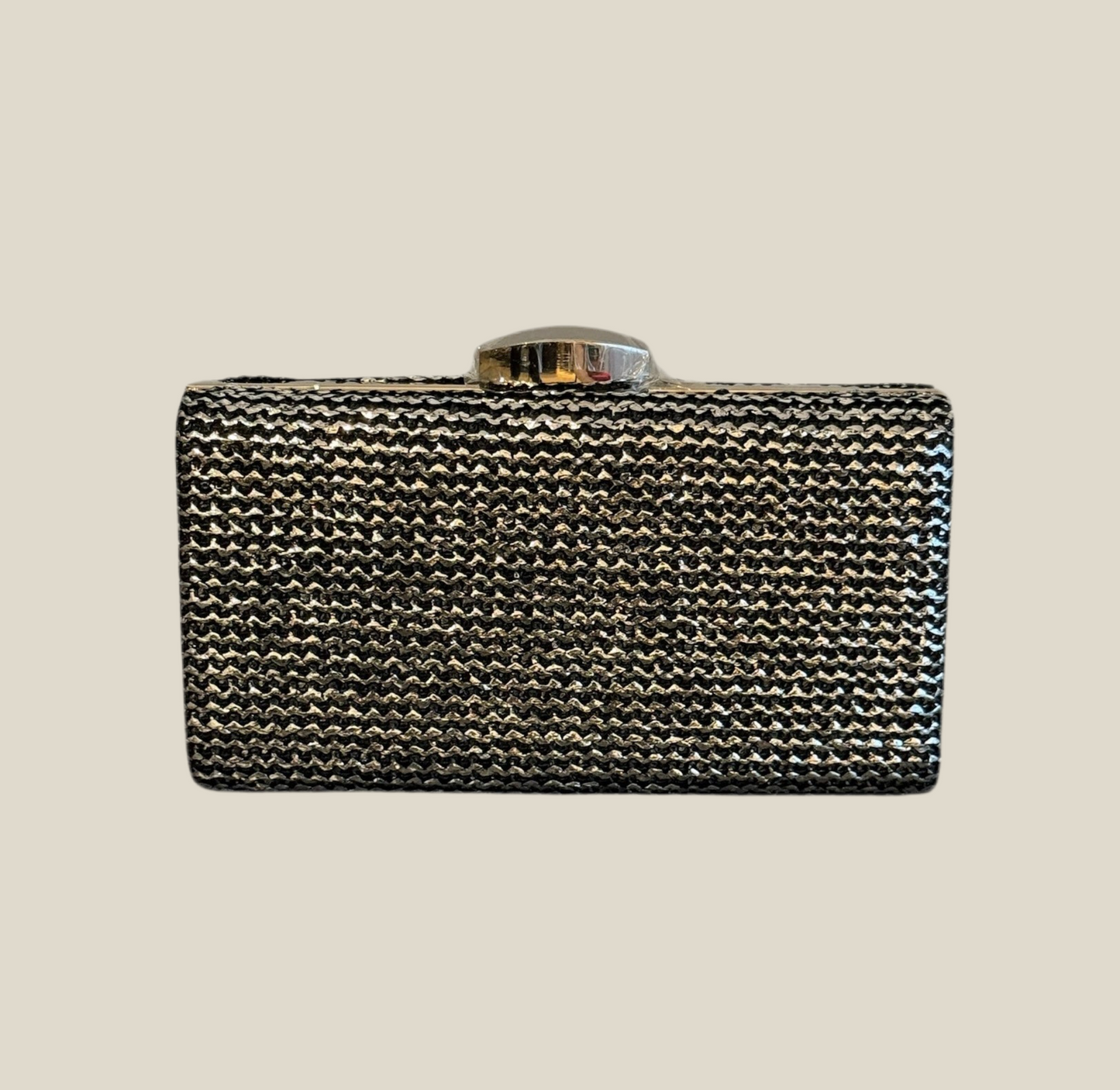 Fever negro y dorado