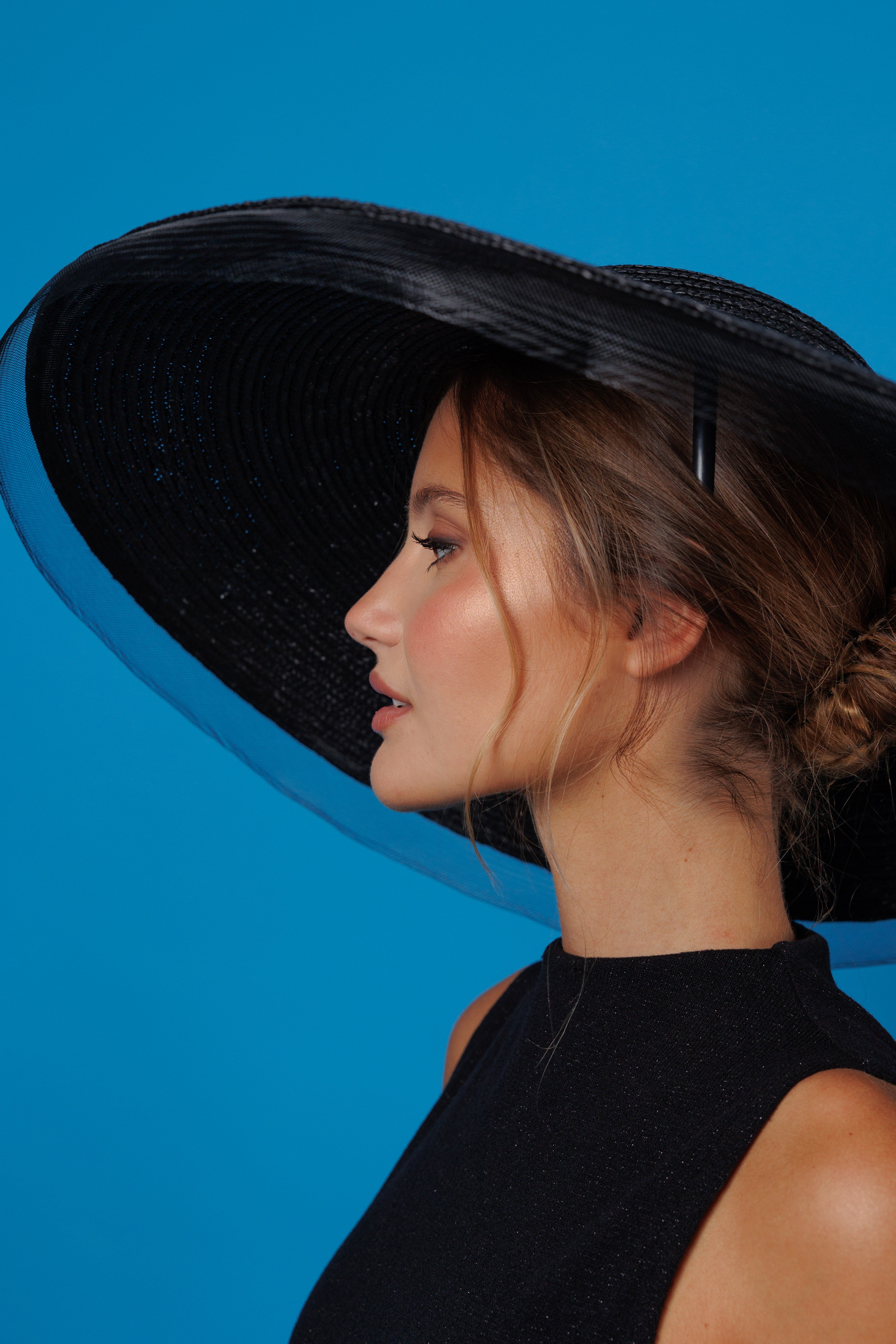 Pamela Sonsoles de paja negra