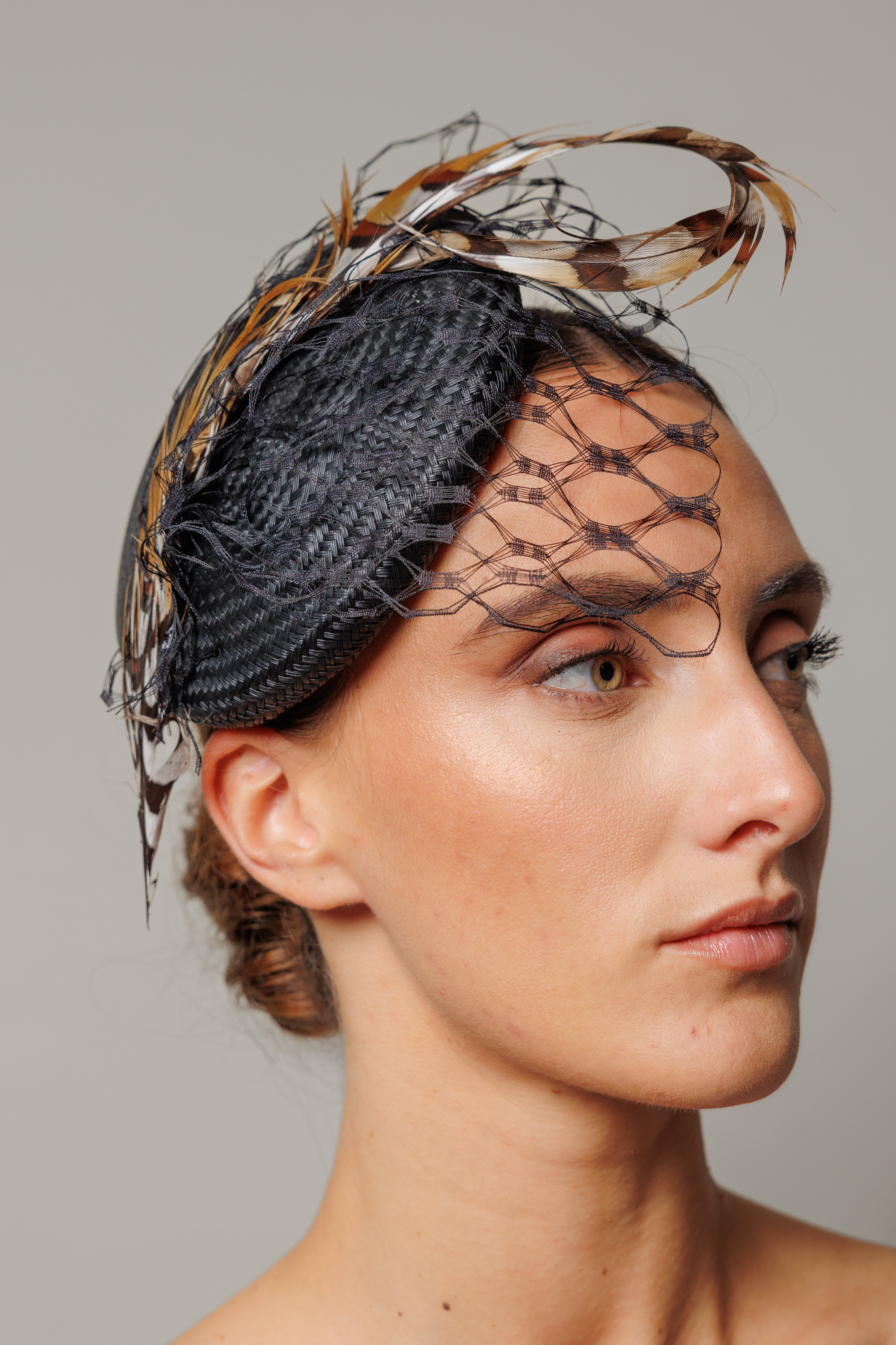 Tocado Daniela negro y marrón