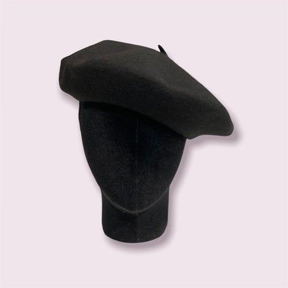 Black beret 