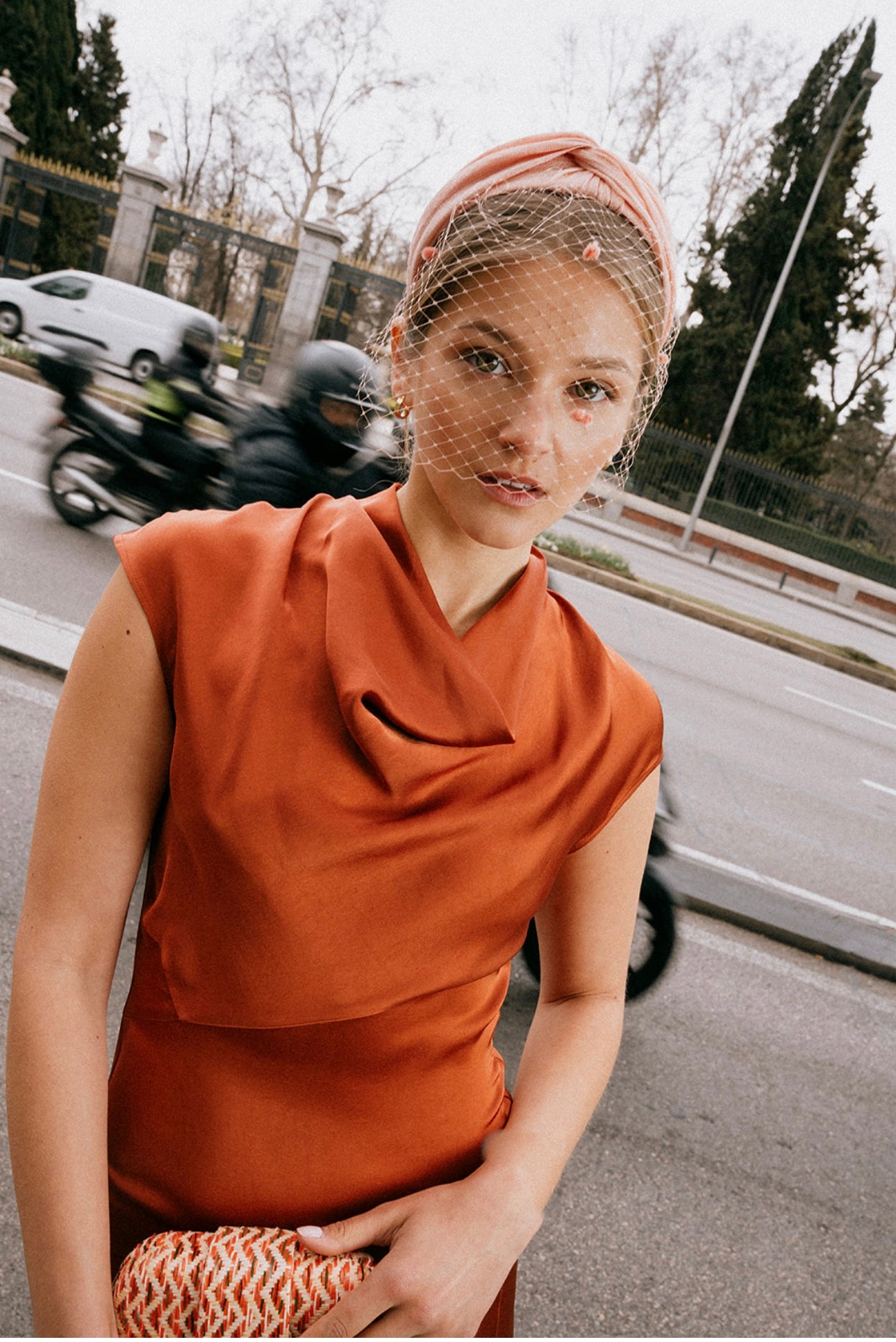 Diadema Baronesa rosa bebé