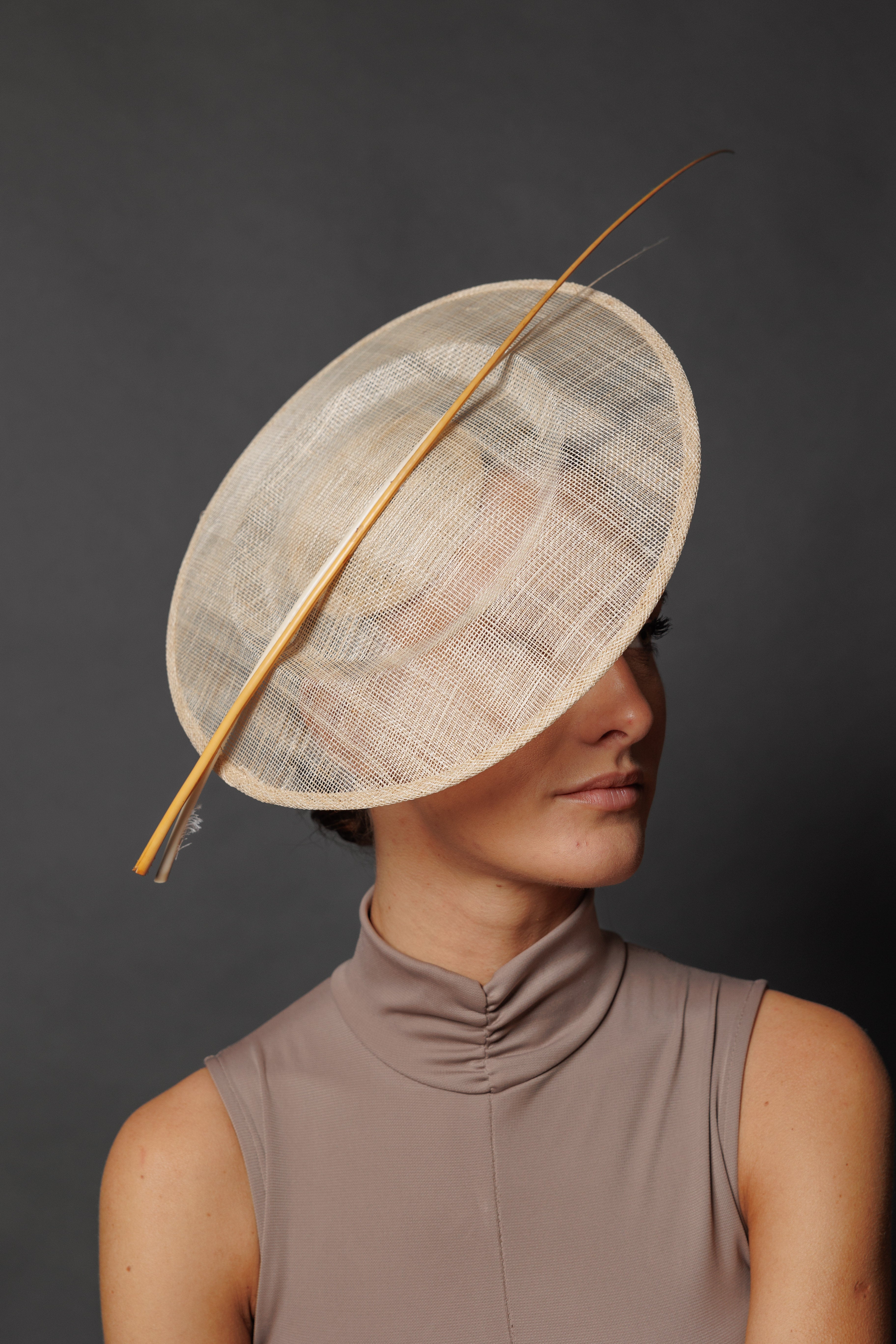 Tocado Windsor Beige