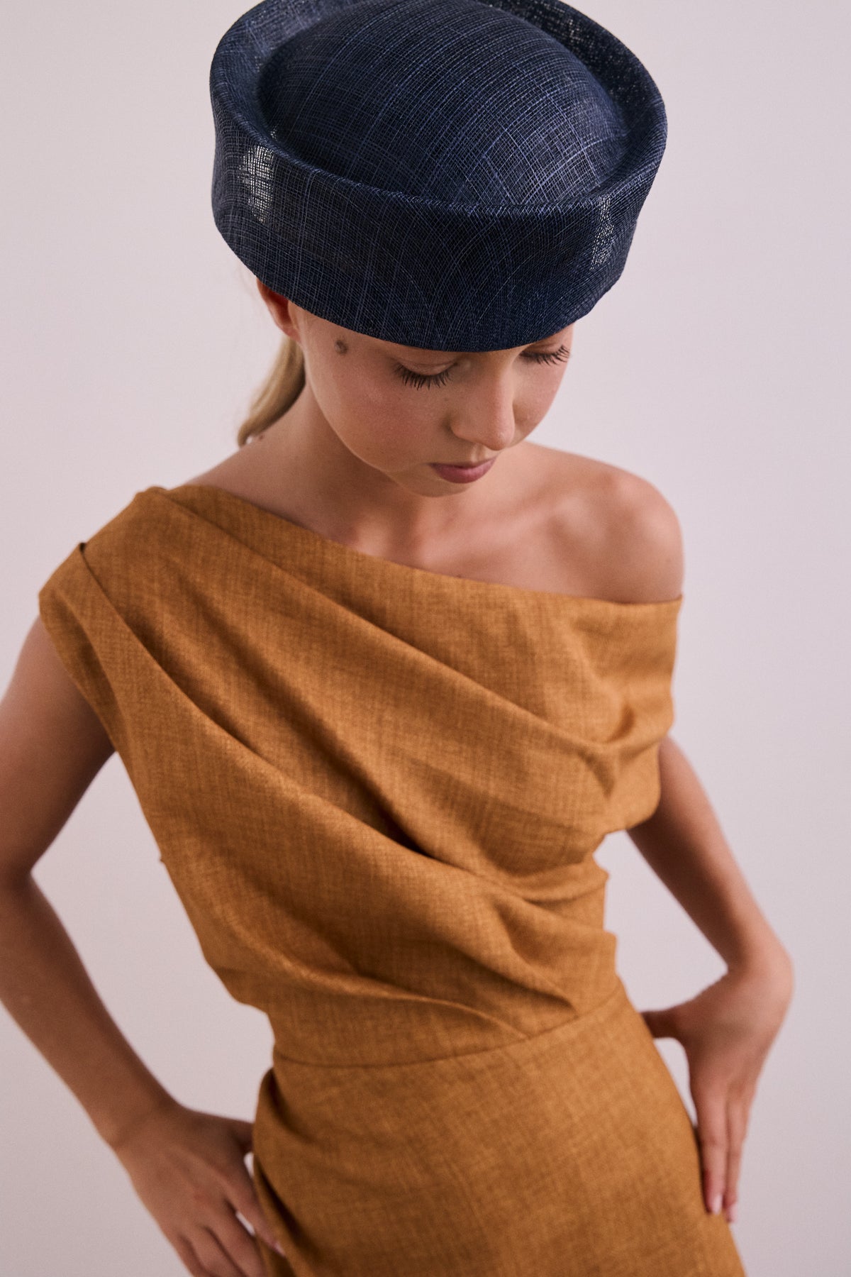 Claude beige helmet