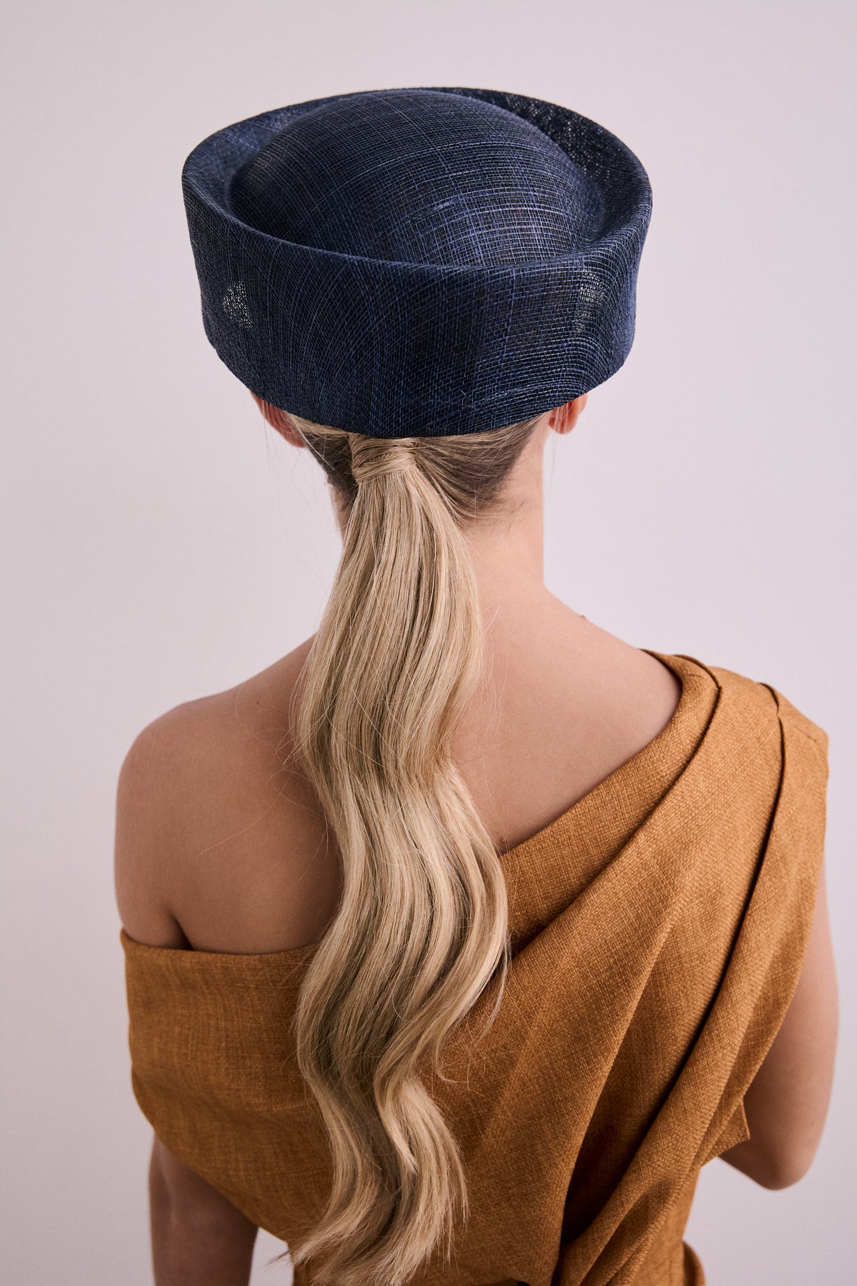 Claude beige helmet