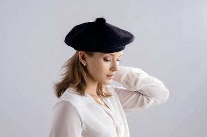 Black beret 