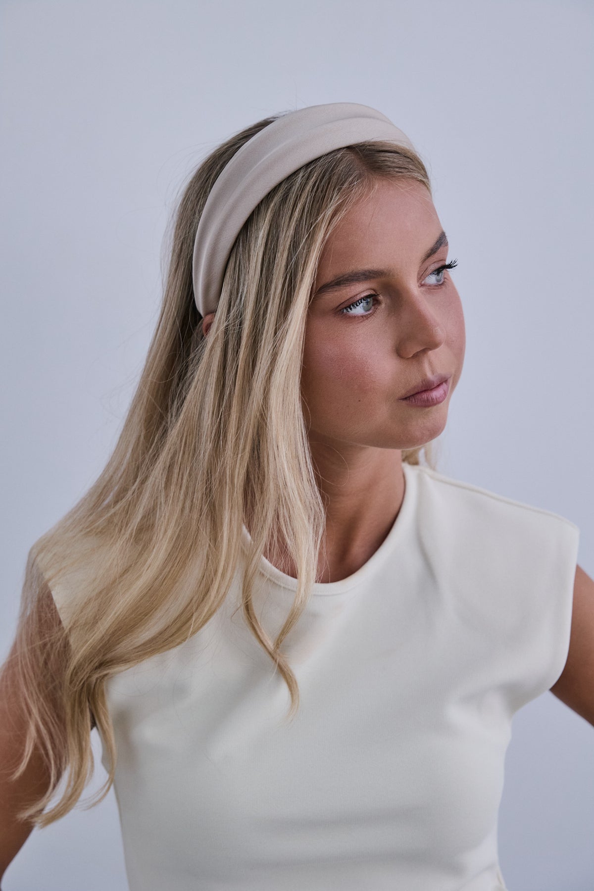 Diadema Ayllón gris