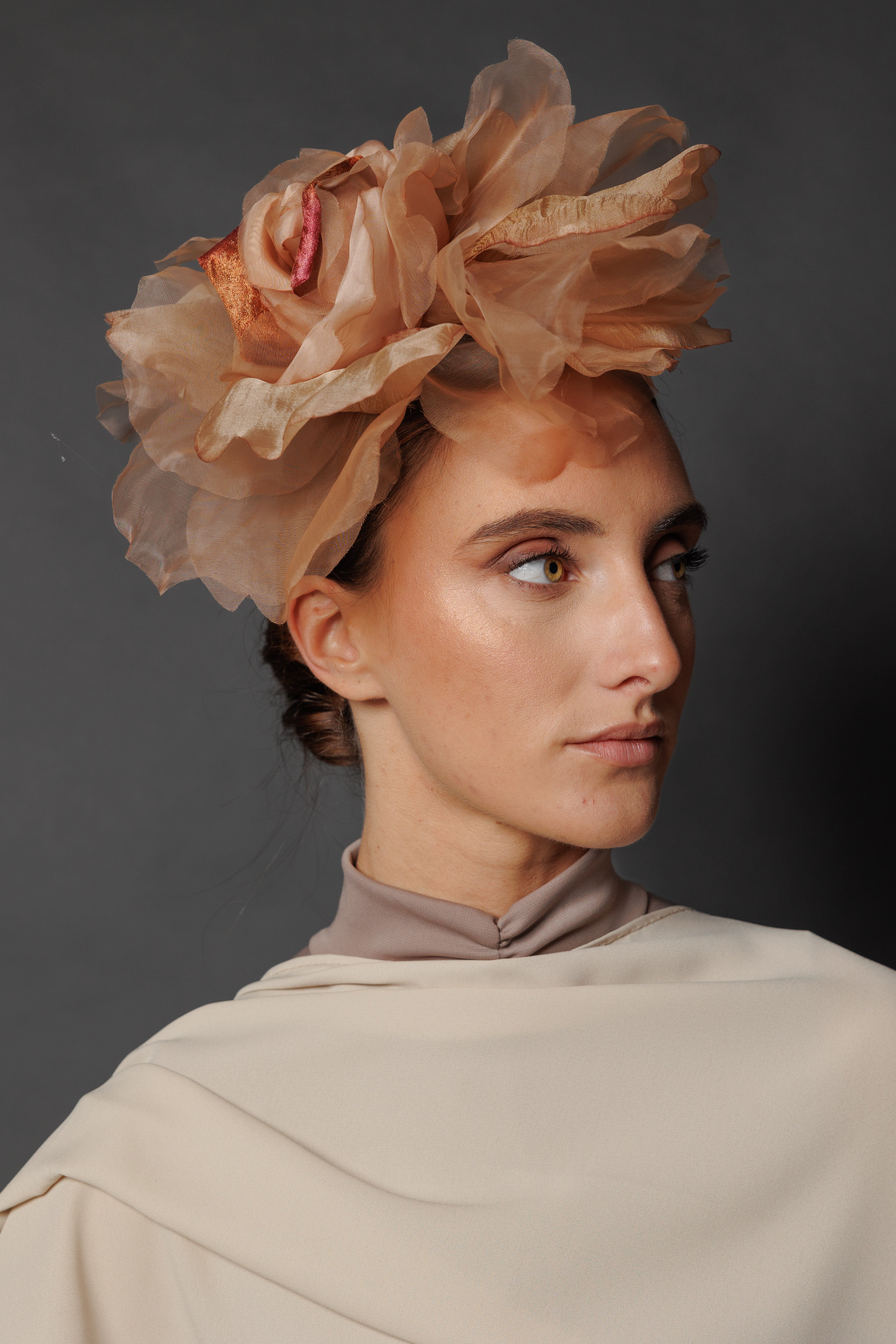 Tocado Raimunda tierra