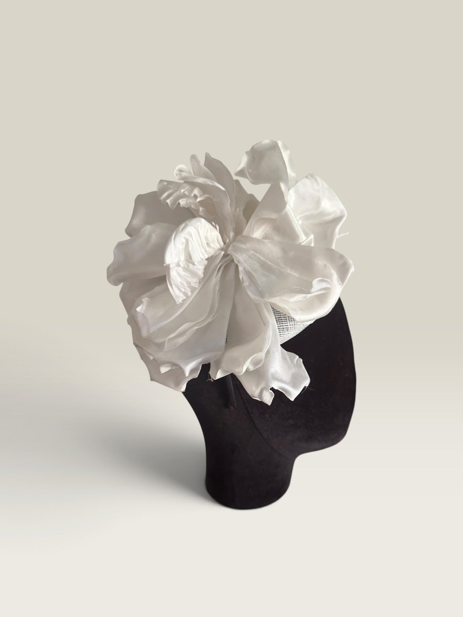 Tocado Agnes blanco