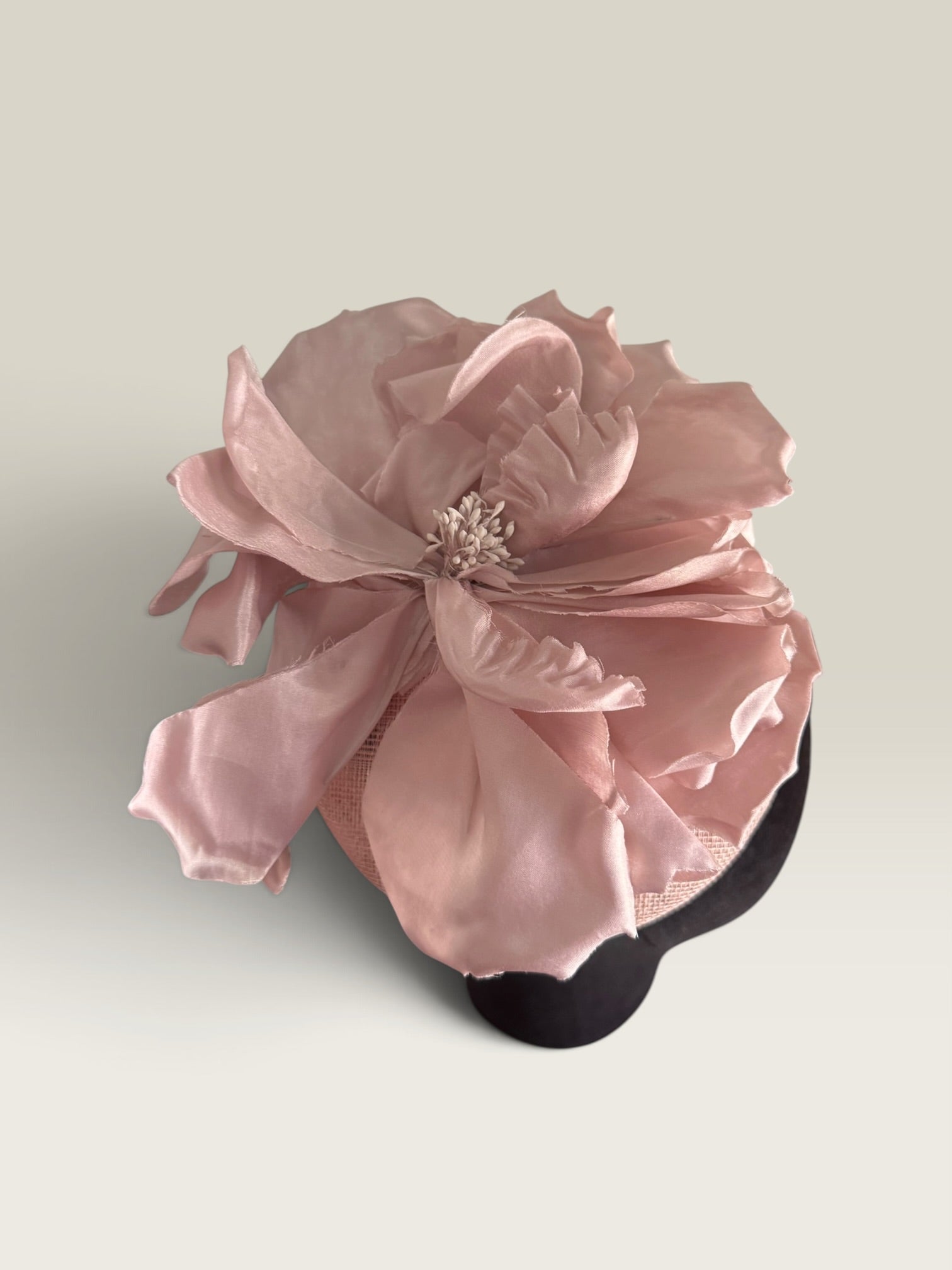 Tocado Agnes Rosa