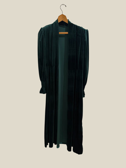 Abrigo, terciopelo, invitada, verde, boda, Marcela & co