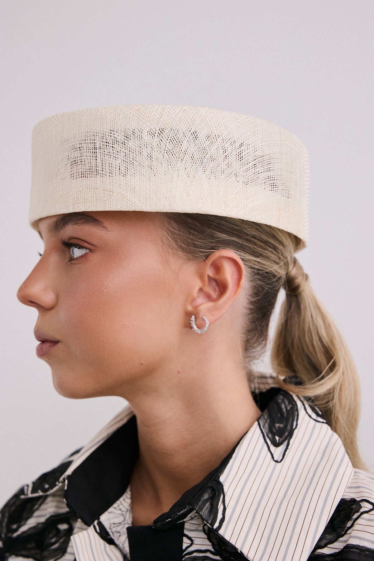 Claude beige helmet