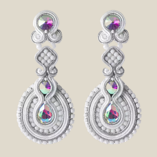 Pendientes Alcázar blancos