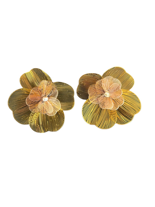 Golden Gardenia Earrings